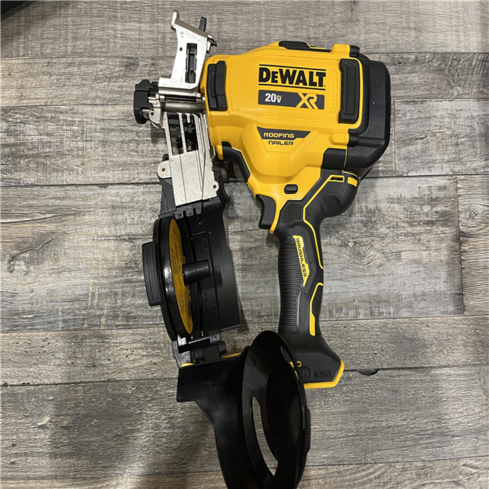 AS-IS DEWALT 20V MAX Lithium-Ion 15-Degree Electric Cordless Roofing Nailer Kit