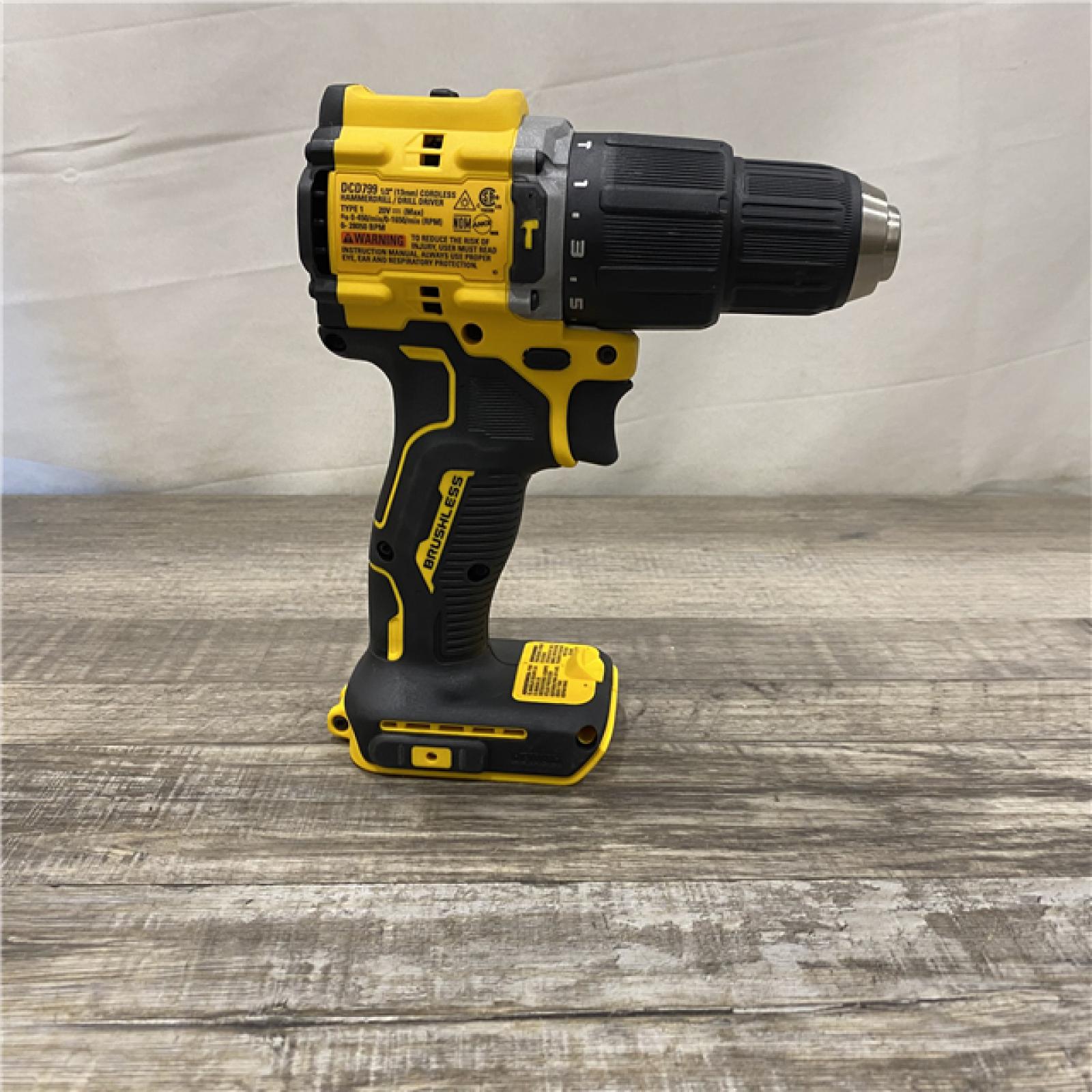 AS-IS DEWALT ATOMIC 20V Cordless 1/2 in. Compact Hammer Drill Kit