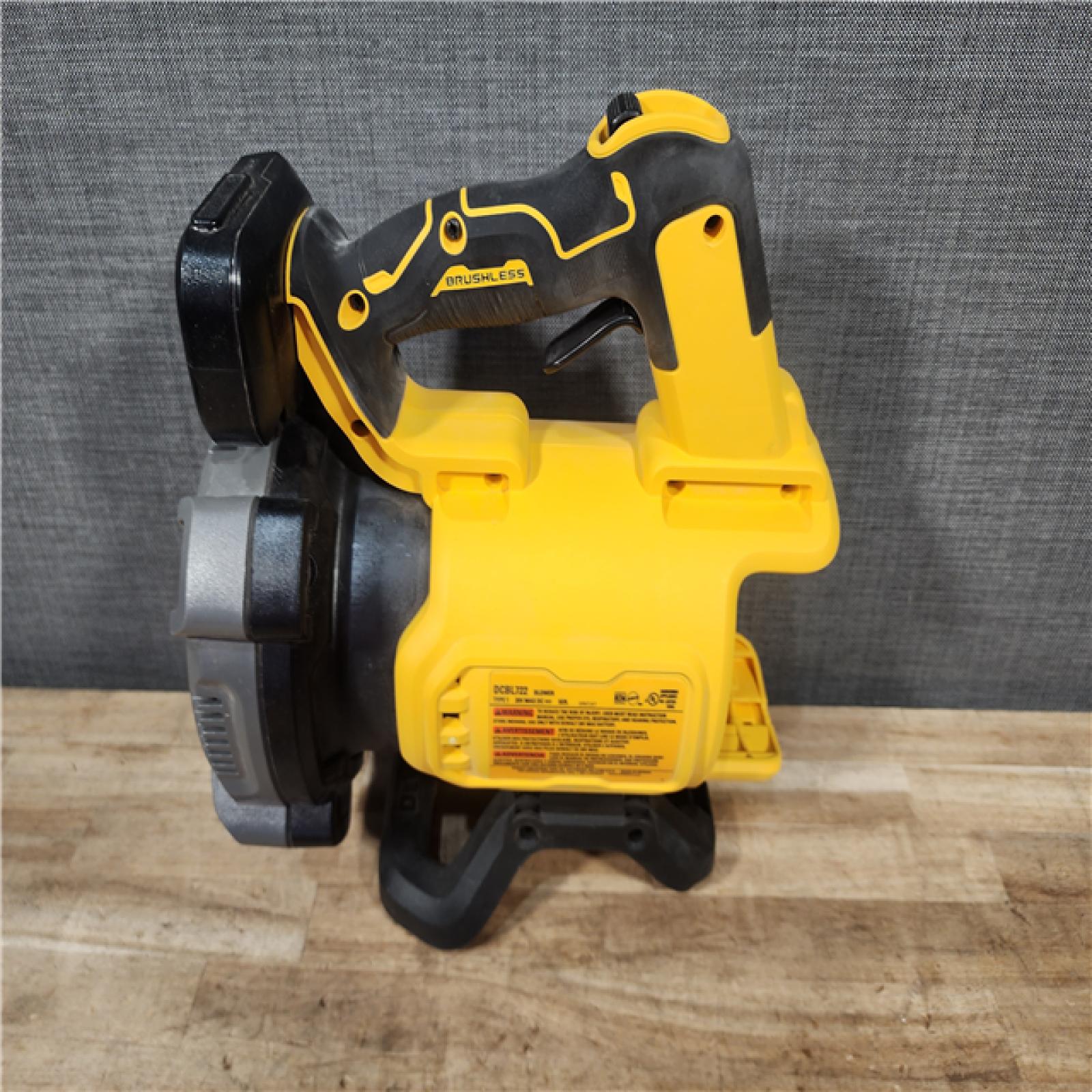 HOUSTON LOCATION - AS - IS DEWALT 20V MAX* XR Brushless Cordless Handheld Blower Kit