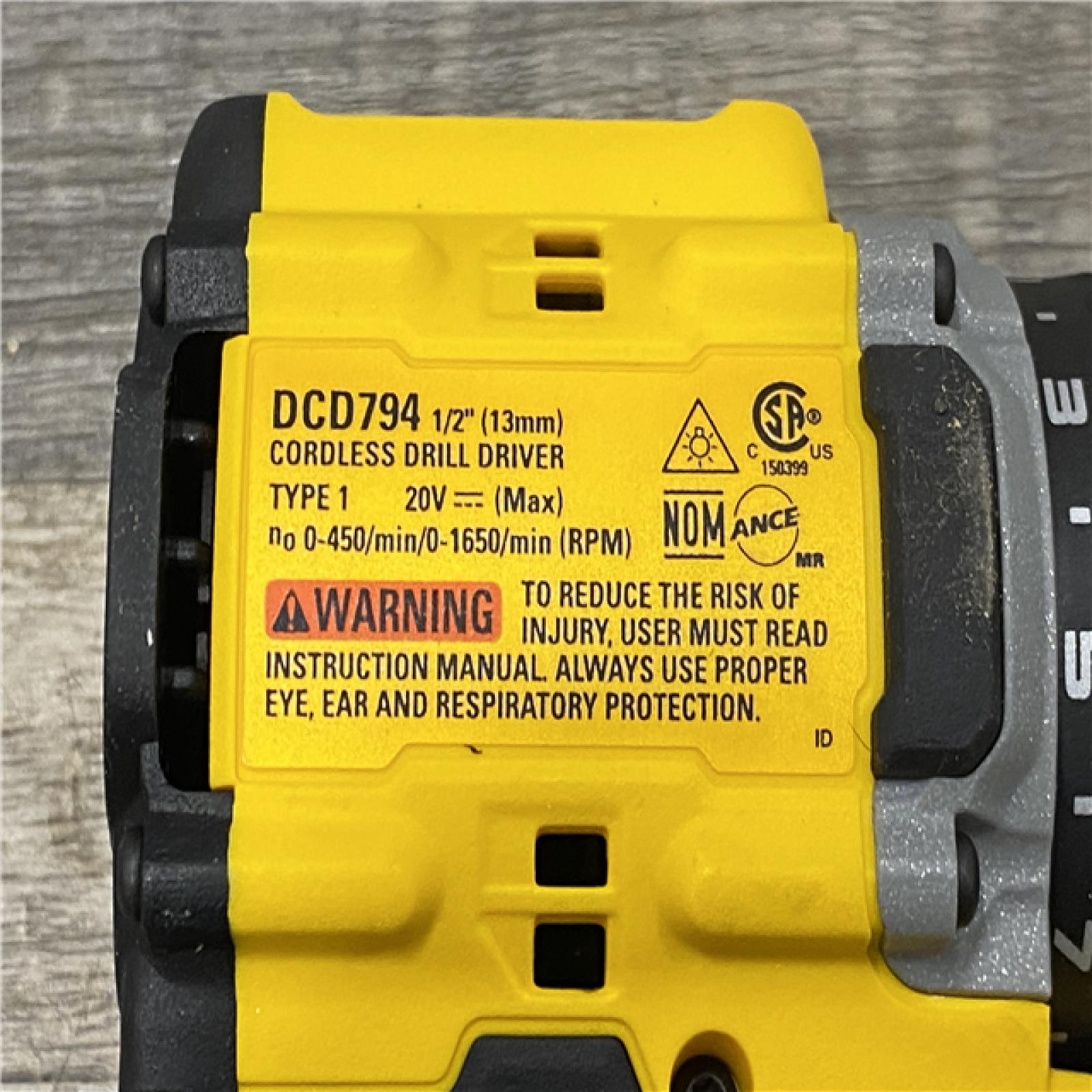 AS-IS DEWALT Atomic 20V Lithium-Ion Cordless Compact 1/2 in. Drill/Driver Kit