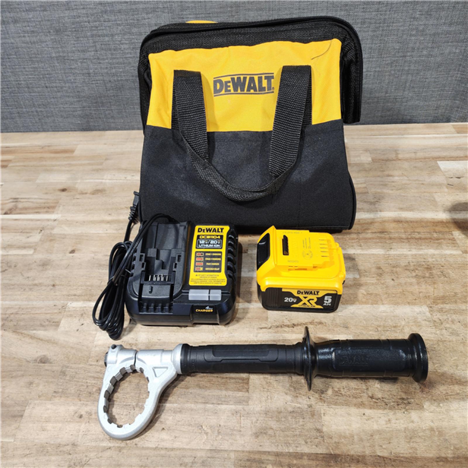HOUSTON LOCATION - AS-IS DEWALT 20V XR Lithium-Ion Cordless Hammer Drill Kit