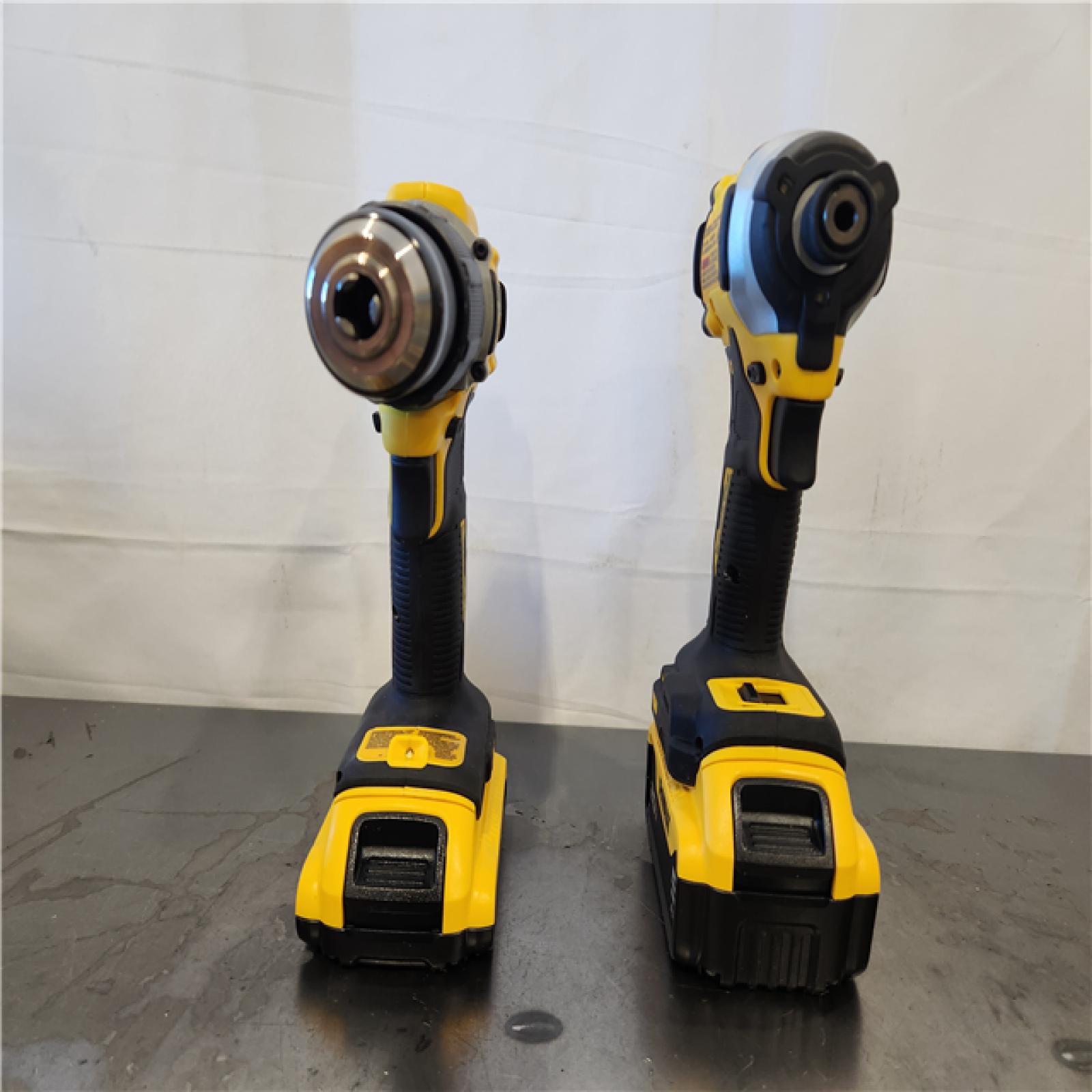 AS-IS- DeWalt 2-Tool Combo Kit W/ (2) BATTERY & CHARGER