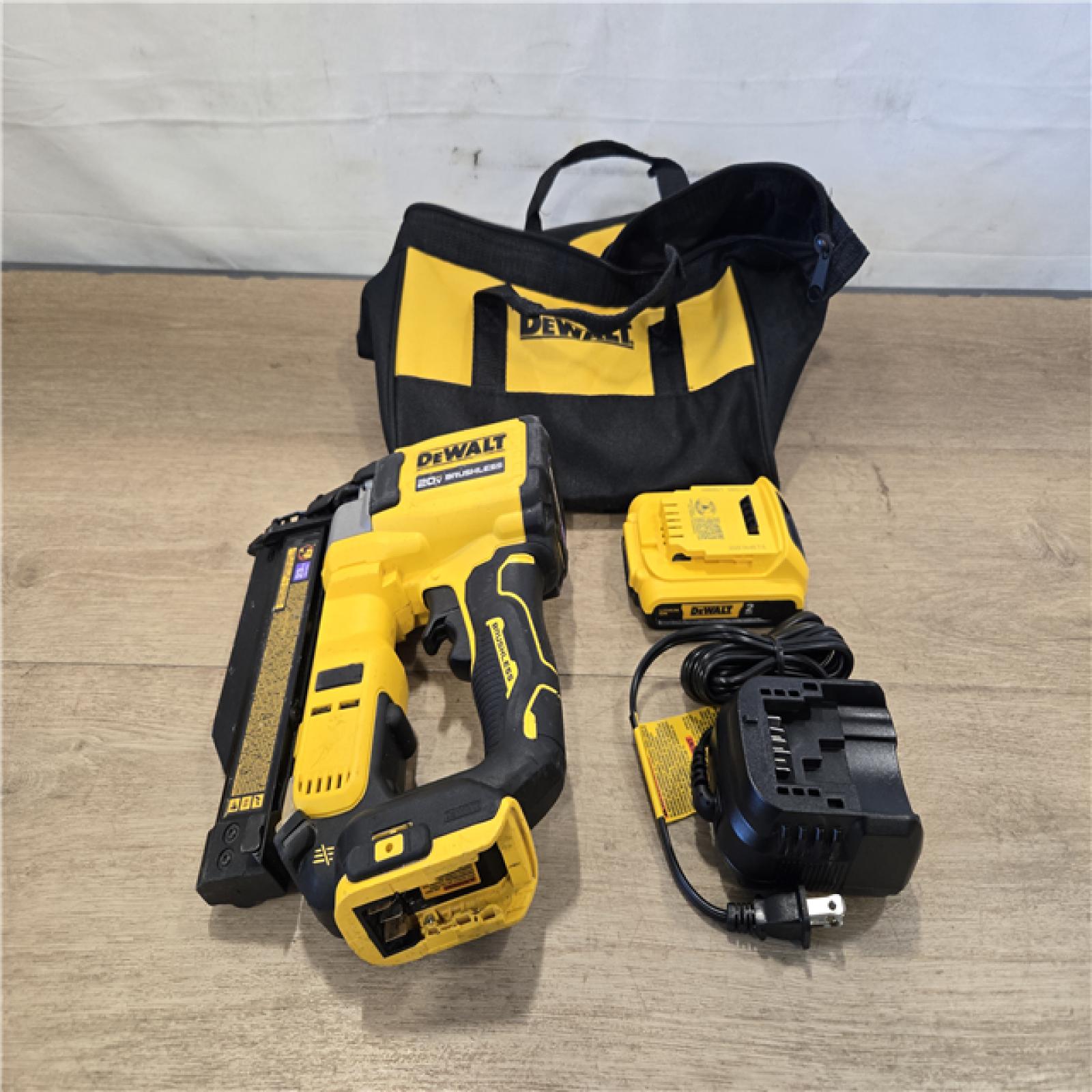 AS-IS DEWALT ATOMIC 20V MAX Lithium Ion Cordless 23 Gauge Pin Nailer Kit