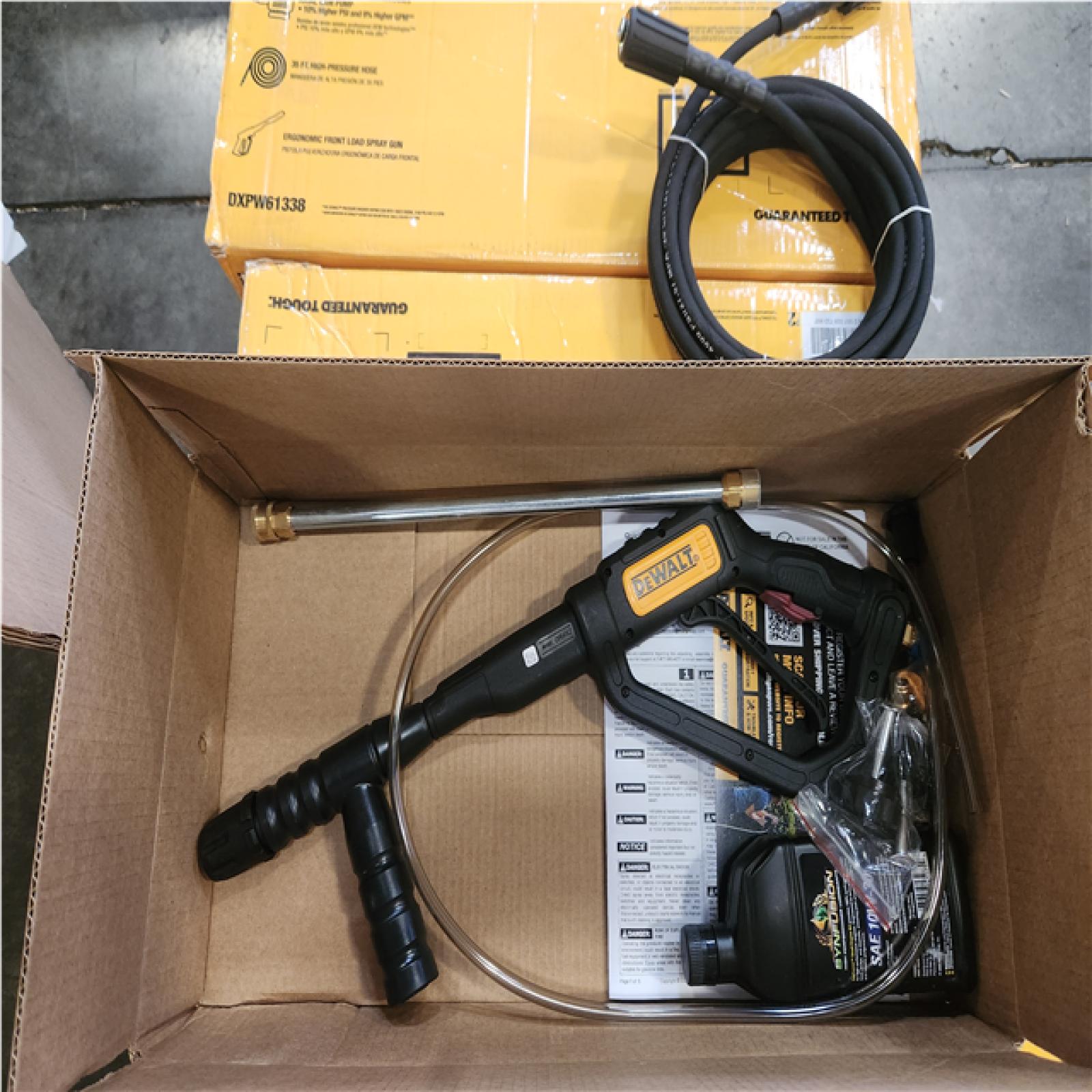 Phoenix NEW DEWALT 3600 PSI 2.5 GPM Cold Water Gas Professional Pressure Washer with HONDA GX200 Engine