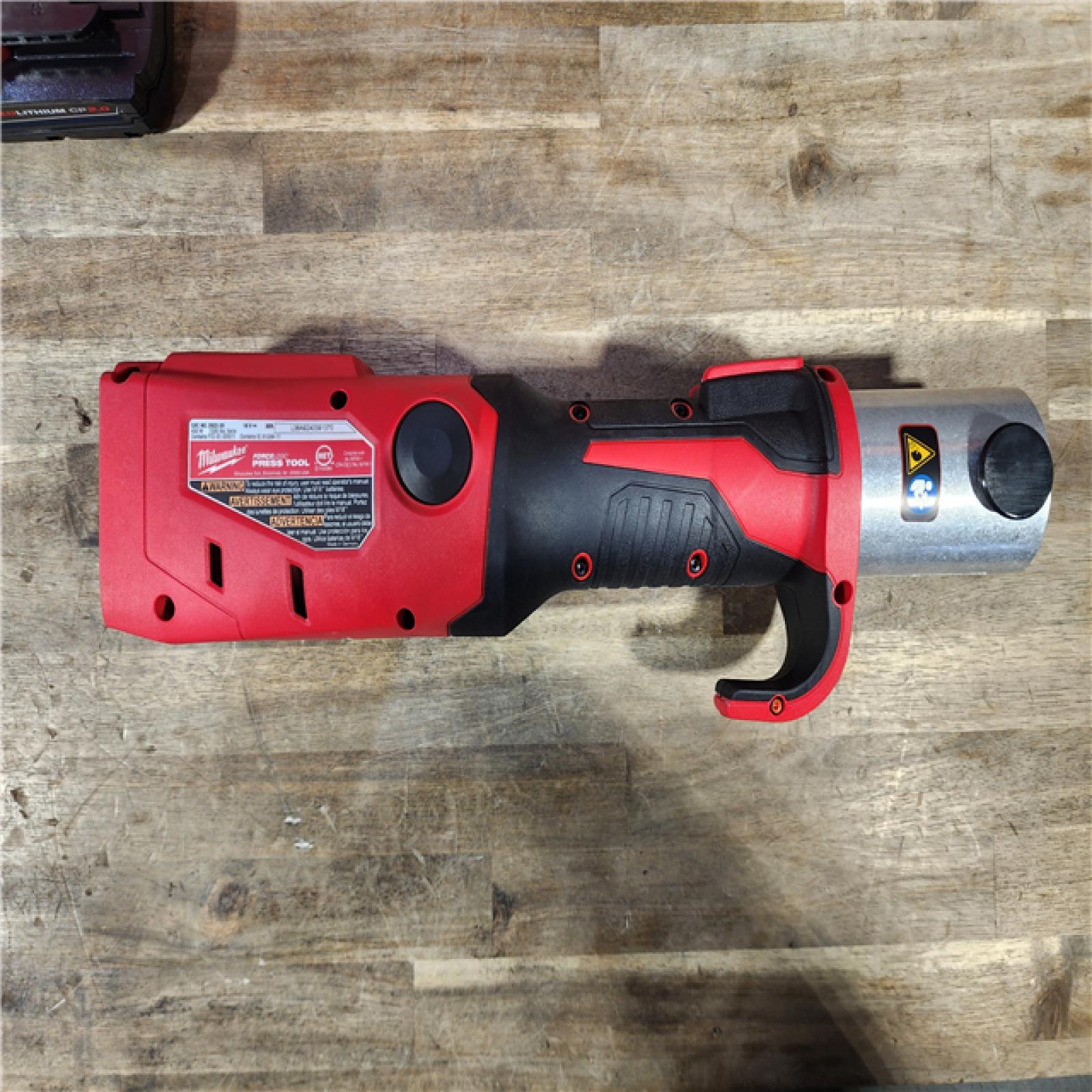 HOUSTON LOCATION - AS-IS (APPEARS LIKE NEW) Milwaukee M18 18-Volt Lithium-Ion Brushless Cordless FORCE LOGIC Press Tool