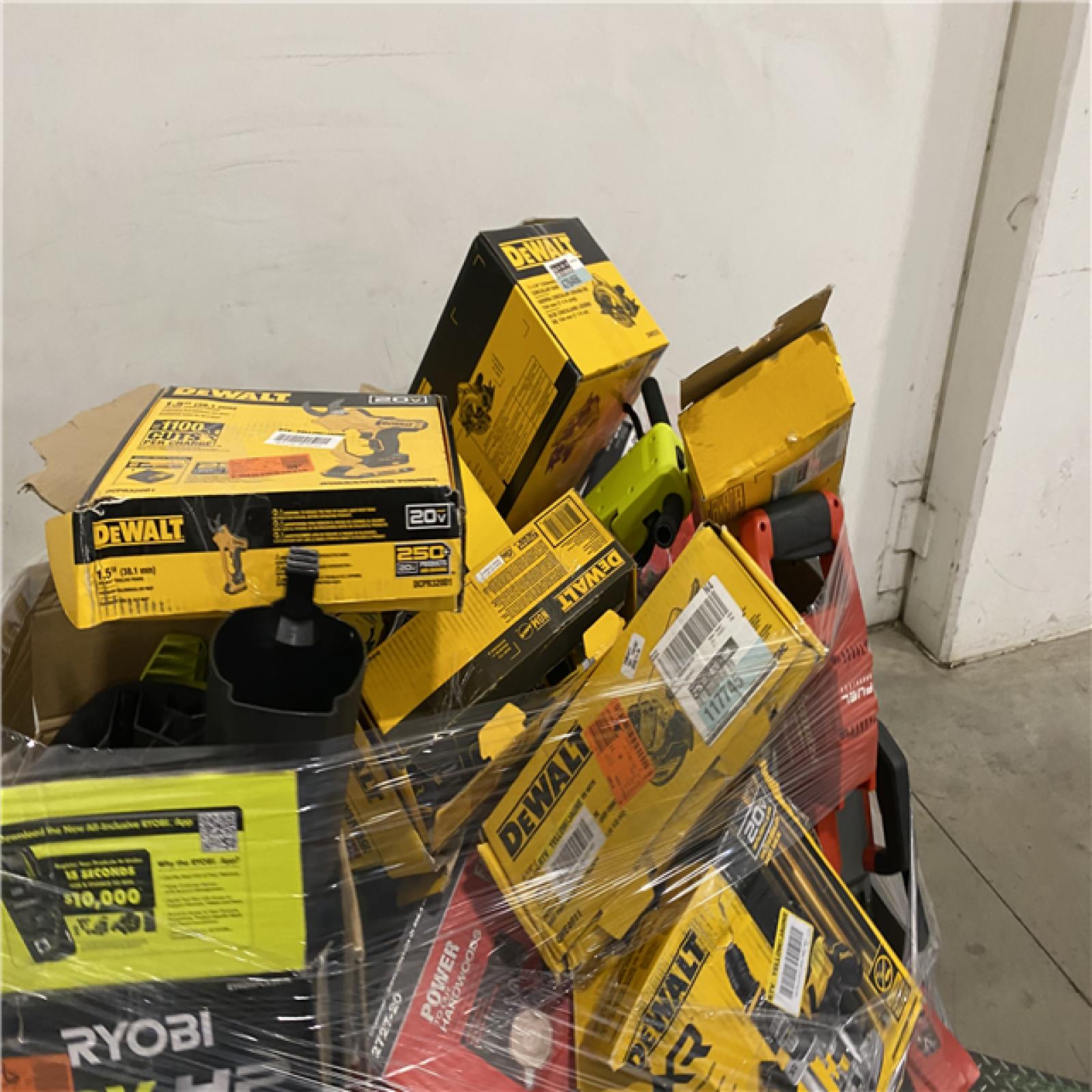 Dallas Location - As-Is Tool Pallet