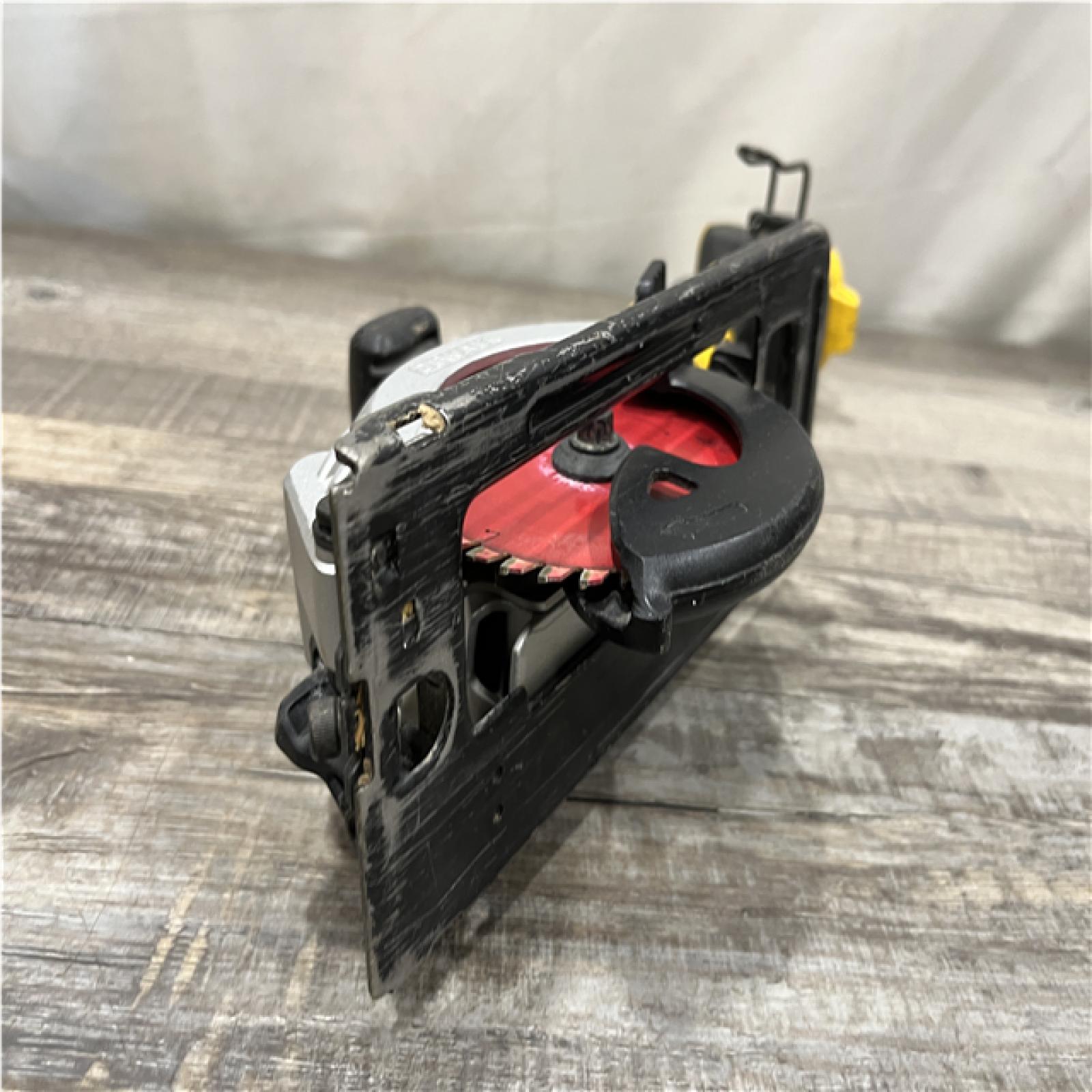 AS-IS DEWALT ATOMIC 20V MAX Cordless Brushless 4-1/2 in. Circular Saw (Tool Only)