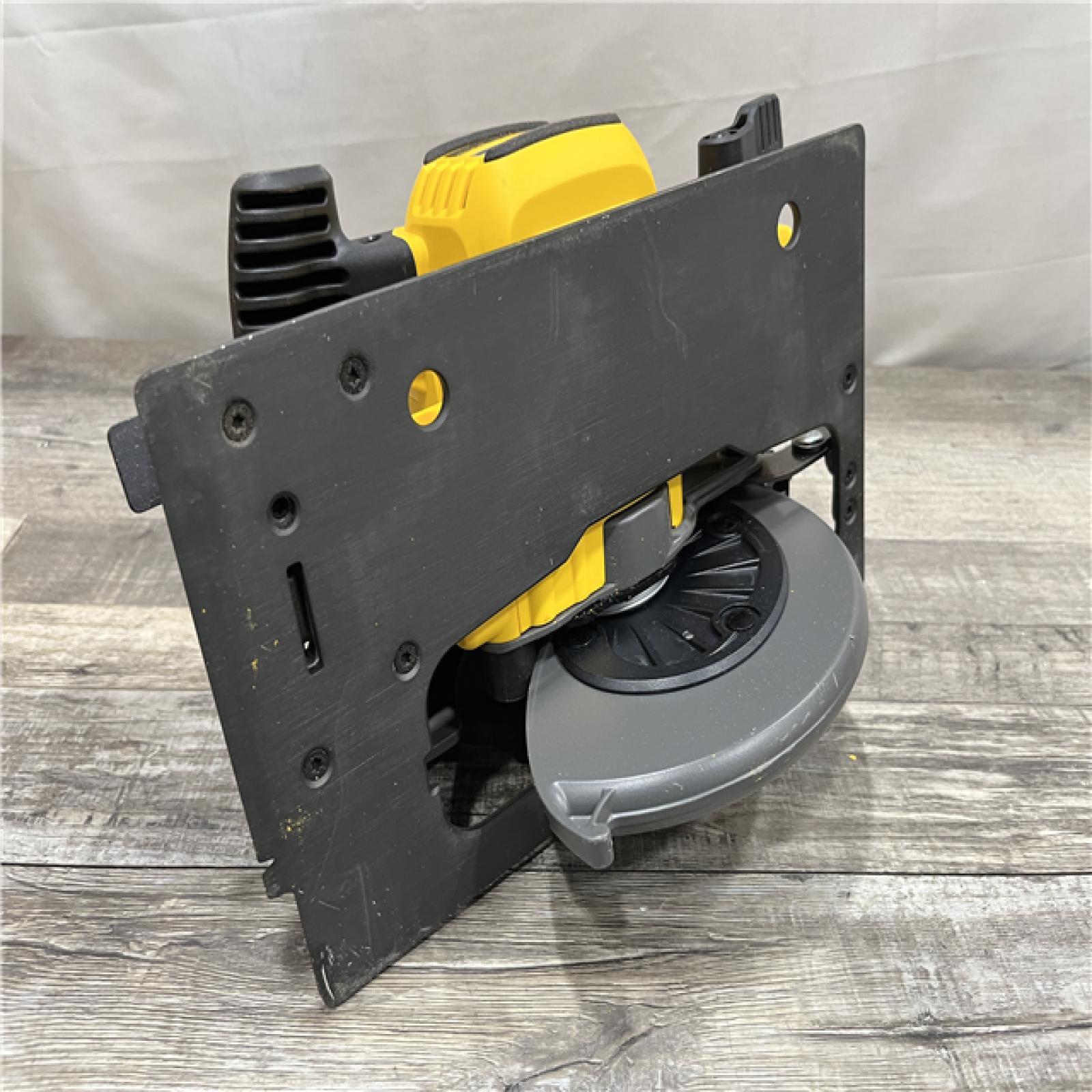 AS-IS DEWALT FLEXVOLT 60V MAX Cordless Brushless 7-1/4 in. Circular Saw with Brake (Tool Only)