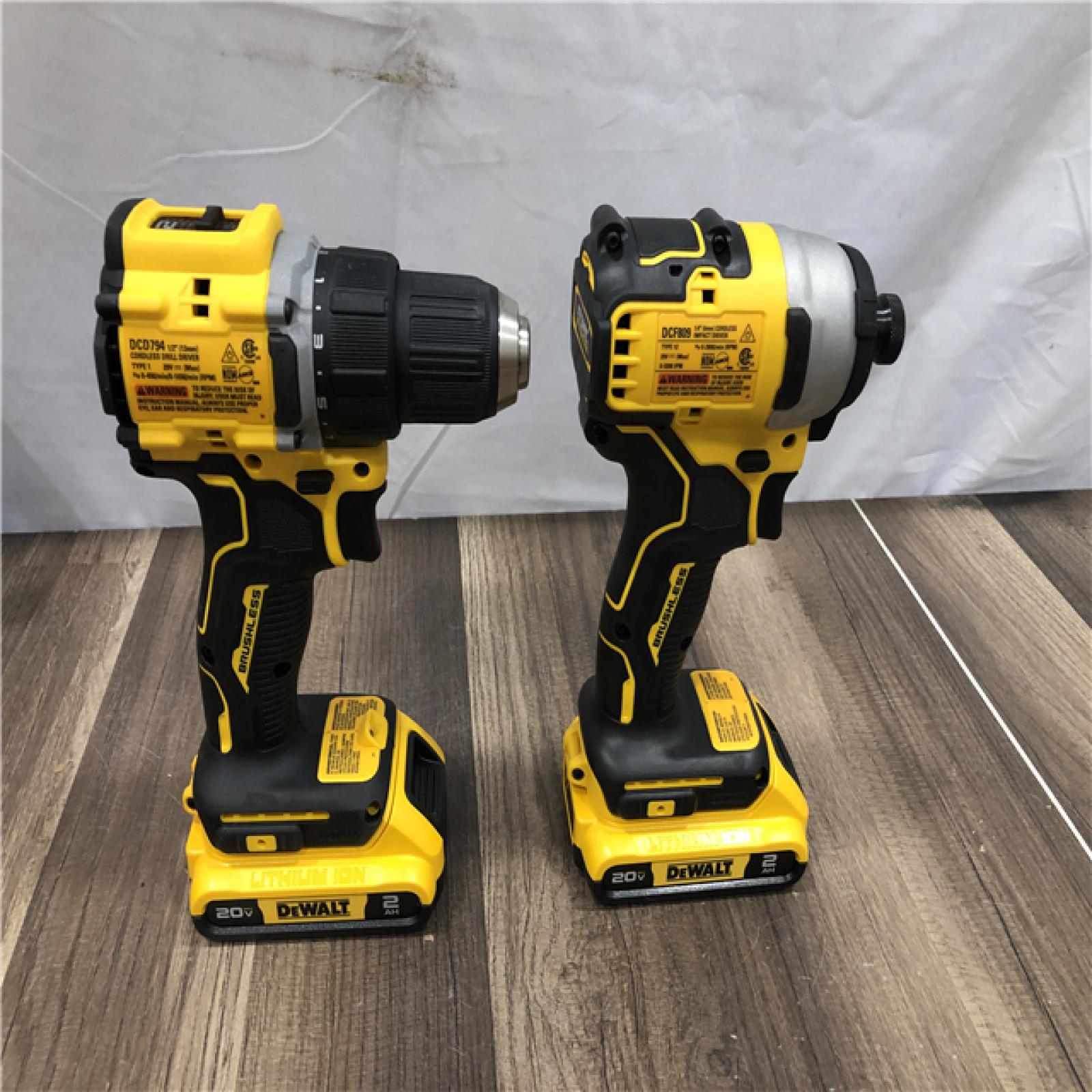 AS-IS DEWALT ATOMIC 20-Volt MAX Lithium-Ion Cordless Combo Kit