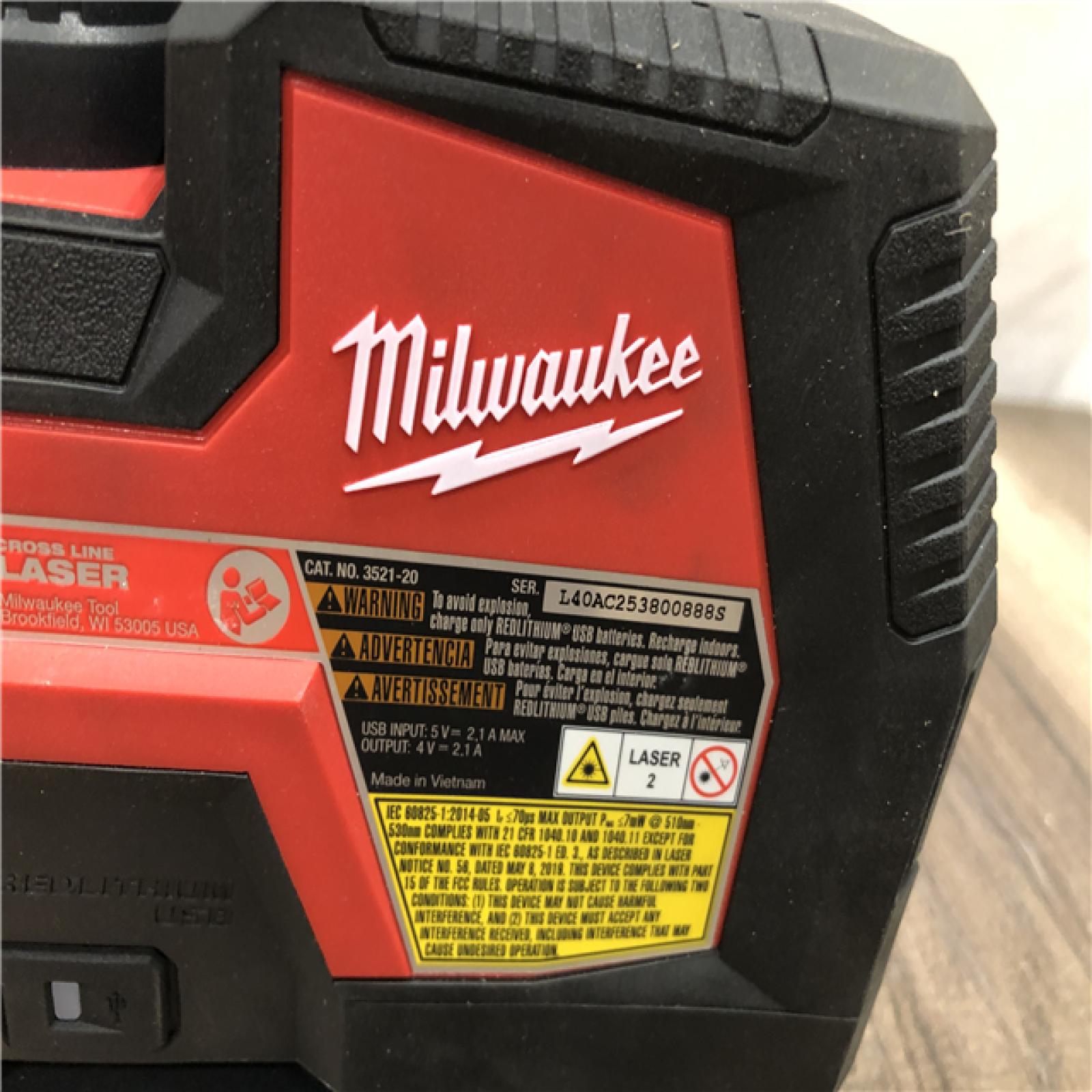 AS-IS Milwaukee 100 ft. REDLITHIUM Lithium-Ion USB Green Rechargeable Cross Line Laser Level with Charger