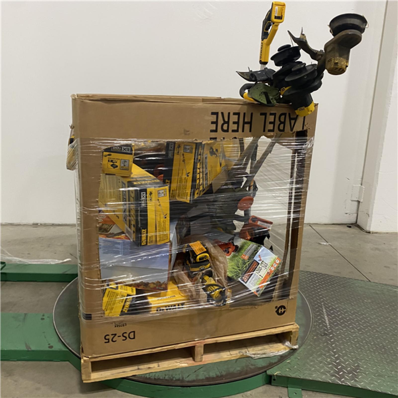 Dallas Location - As-Is Tool Pallet