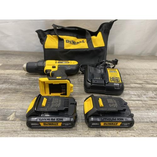 AS-IS DEWALT 20V MAX Cordless 1/2 in. Drill/Driver Kit