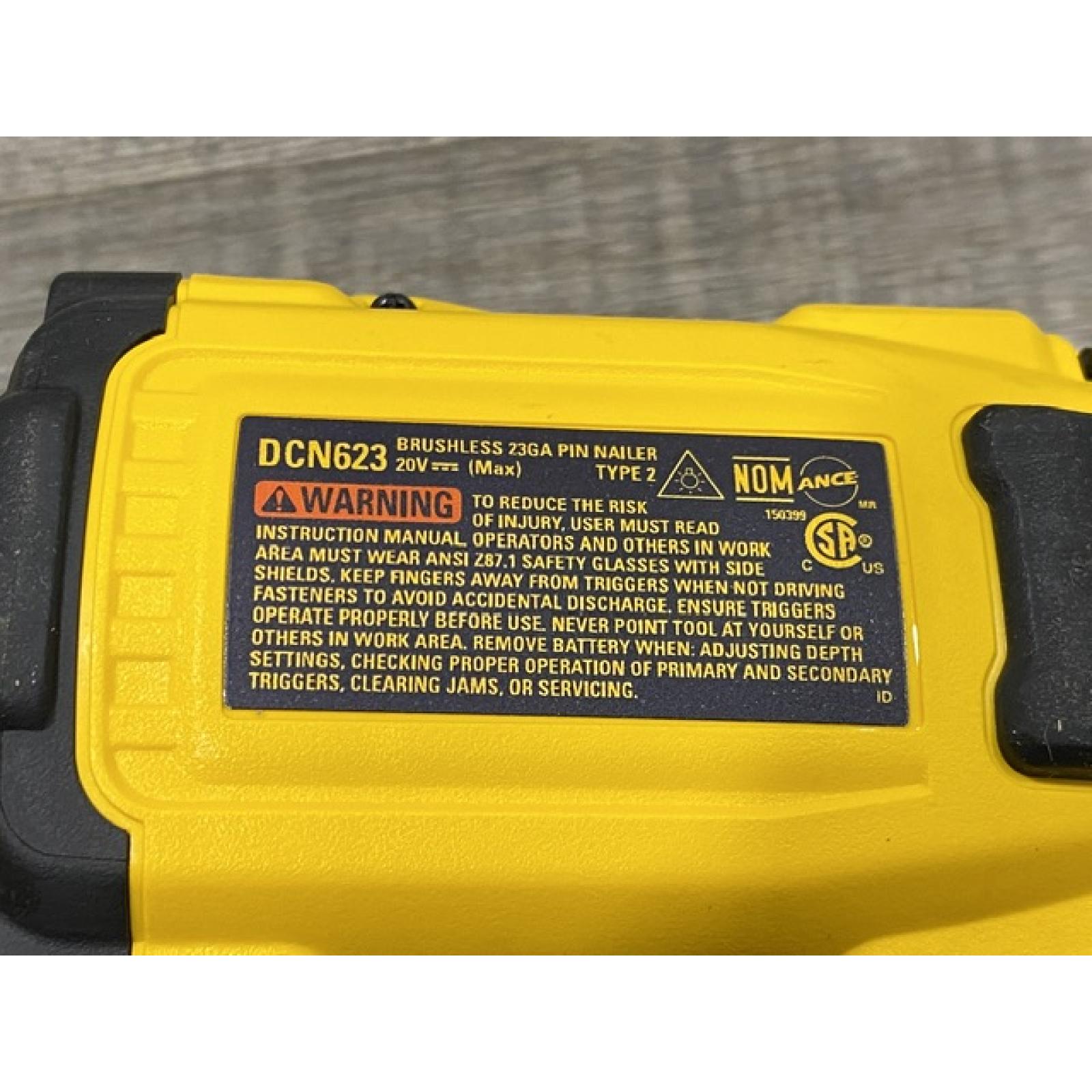 AS-IS DEWALT ATOMIC 20V MAX Lithium Ion Cordless 23 Gauge Pin Nailer Kit