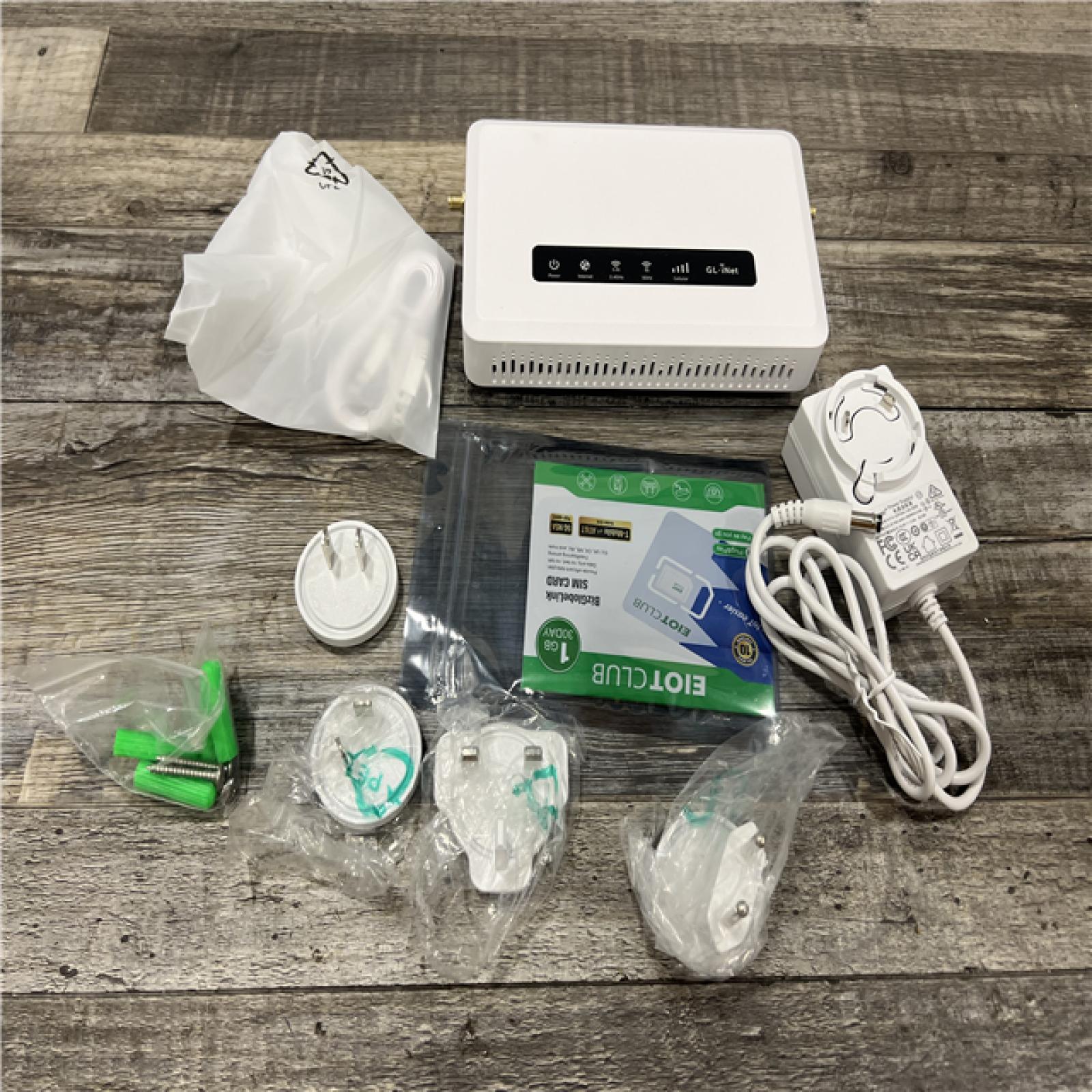 AS-IS GL.iNet GL-X3000 (Spitz AX) 5G NR AX3000 Cellular Gateway Router  Wi-Fi 6  Multi-WAN  & Detachable Antennas  Dual-SIM  OpenVPN & WireGuard  OpenWrt  M