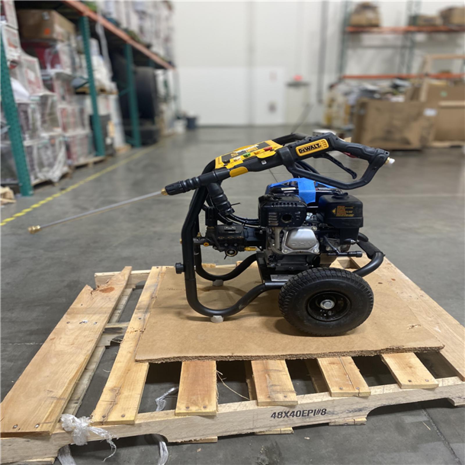Dallas Location - As-Is DEWALT 3600 PSI 2.5 GPM Gas Pressure Washer