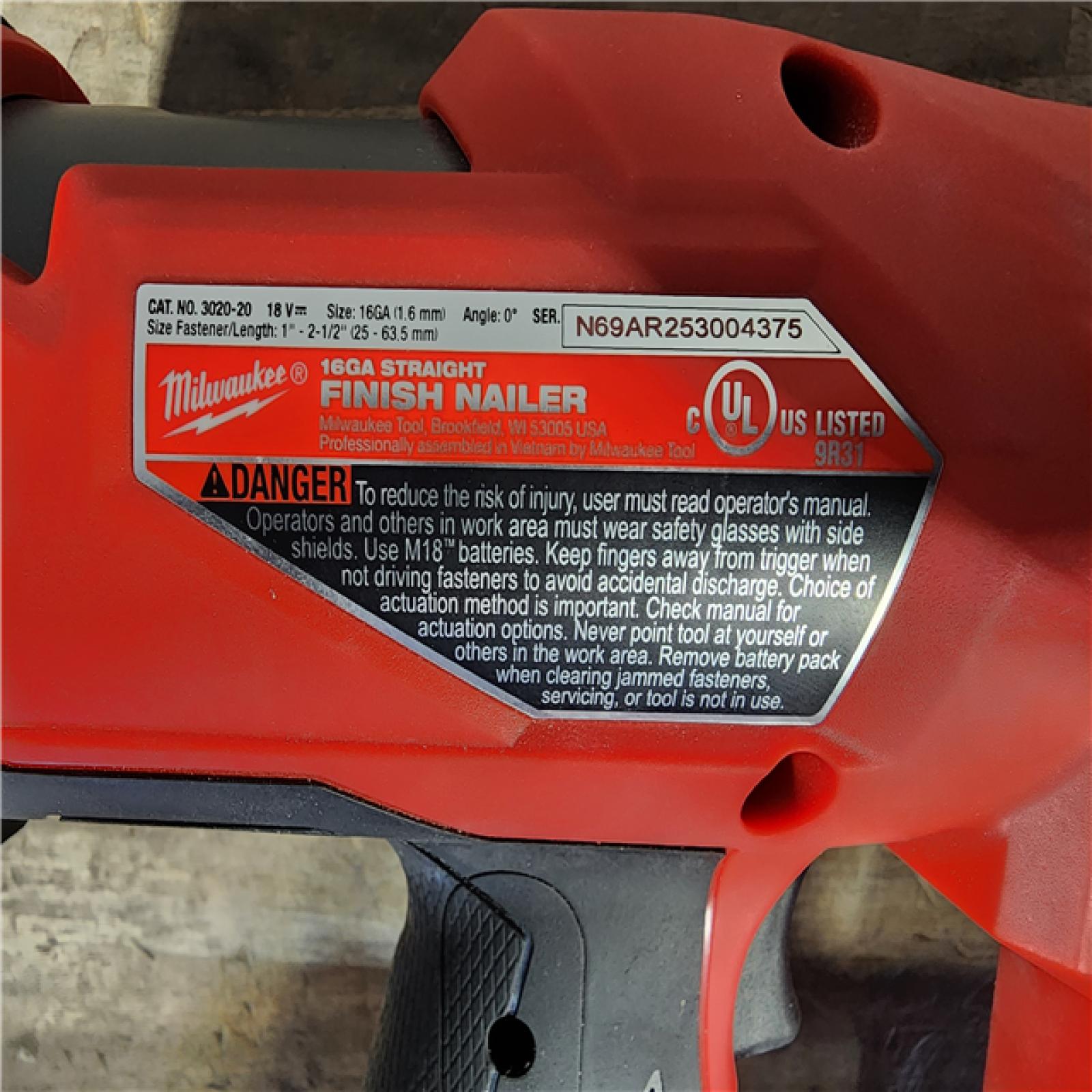 HOUSTON LOCATION - AS-IS MILWAUKEE 16 GAUGE STRAIGHT FINISH NAILER (TOOL ONLY)
