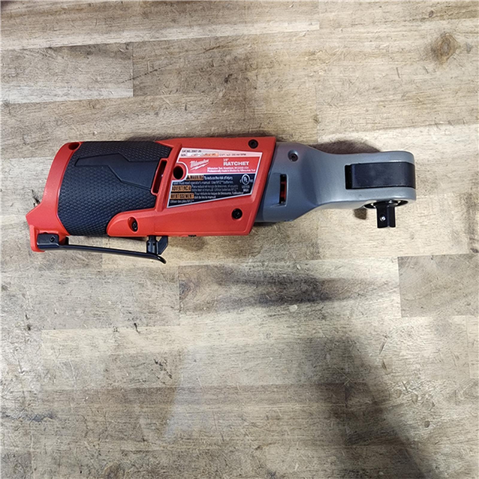 HOUSTON LOCATION - AS-IS Milwaukee M12 FUEL 12-Volt Lithium-Ion Brushless Cordless 3/8 in. Ratchet Kit with (2) 2.0Ah Batteries, Charger & Tool Bag