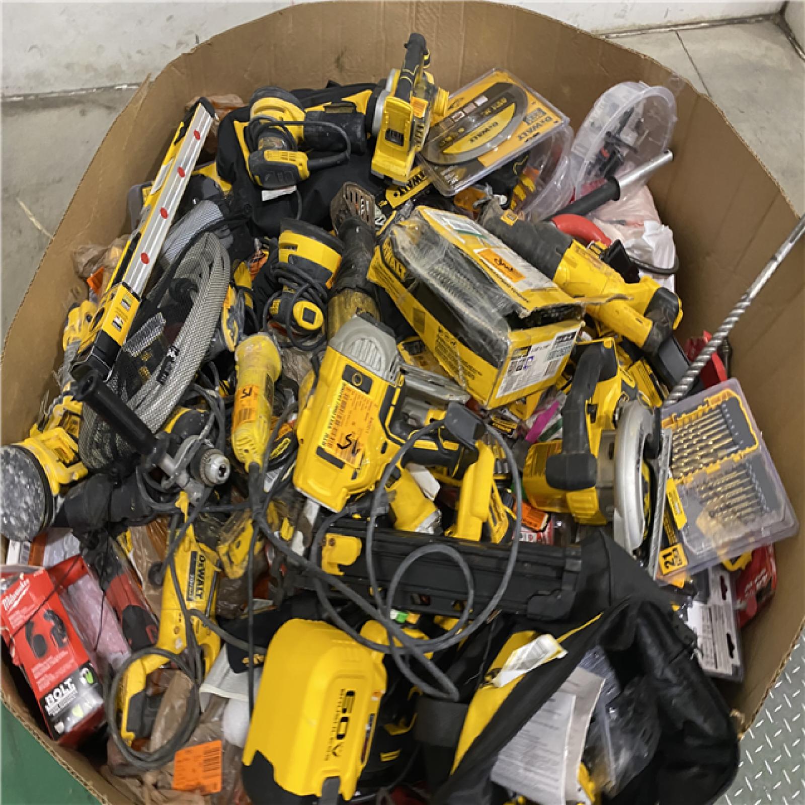 Dallas Location - As-Is Tool Pallet