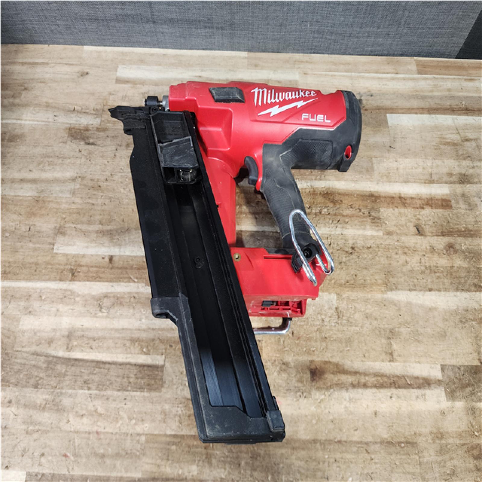 HOUSTON LOCATION - AS - IS Milwaukee FUEL 3-1/2 in. 18-Volt 21-Degree Lithium-Ion Brushless Cordless Framing Nailer (Tool-Only)