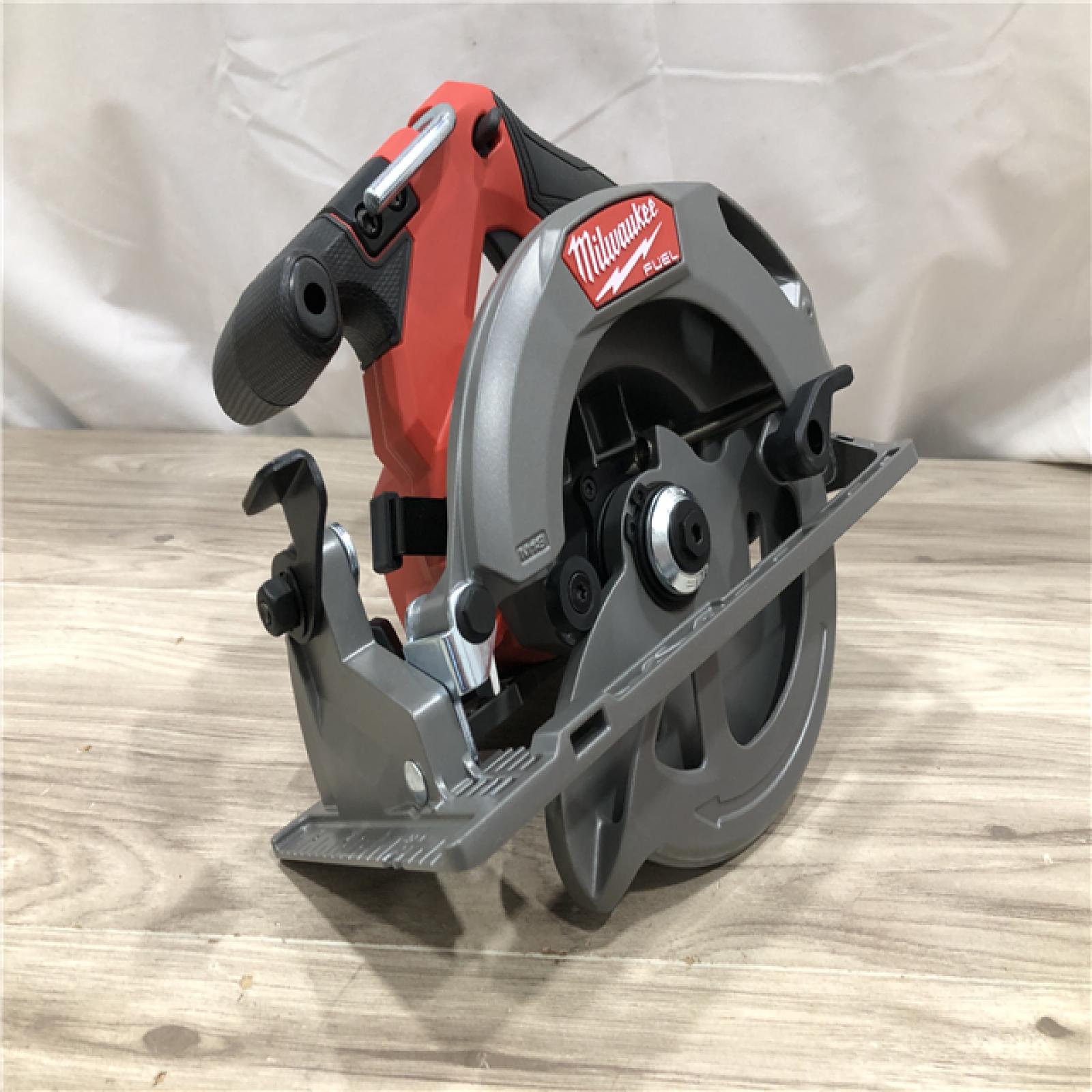 AS-IS Milwaukee M18 FUEL 18V Lithium-Ion Cordless 6-1/2 in. Circular Saw (Tool-Only)