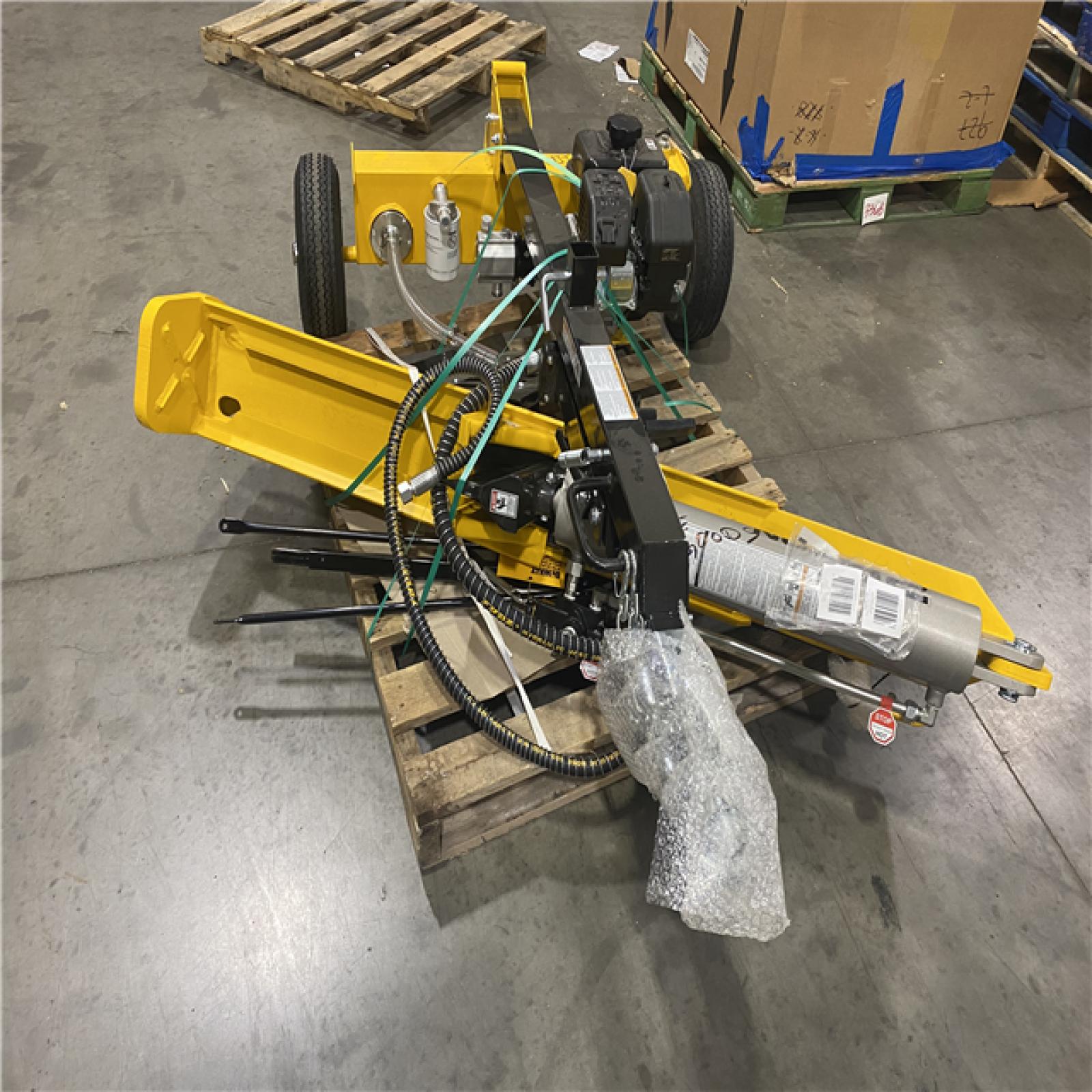Dallas Location - As-Is DEWALT 28T 196cc Kohler Log Splitter
