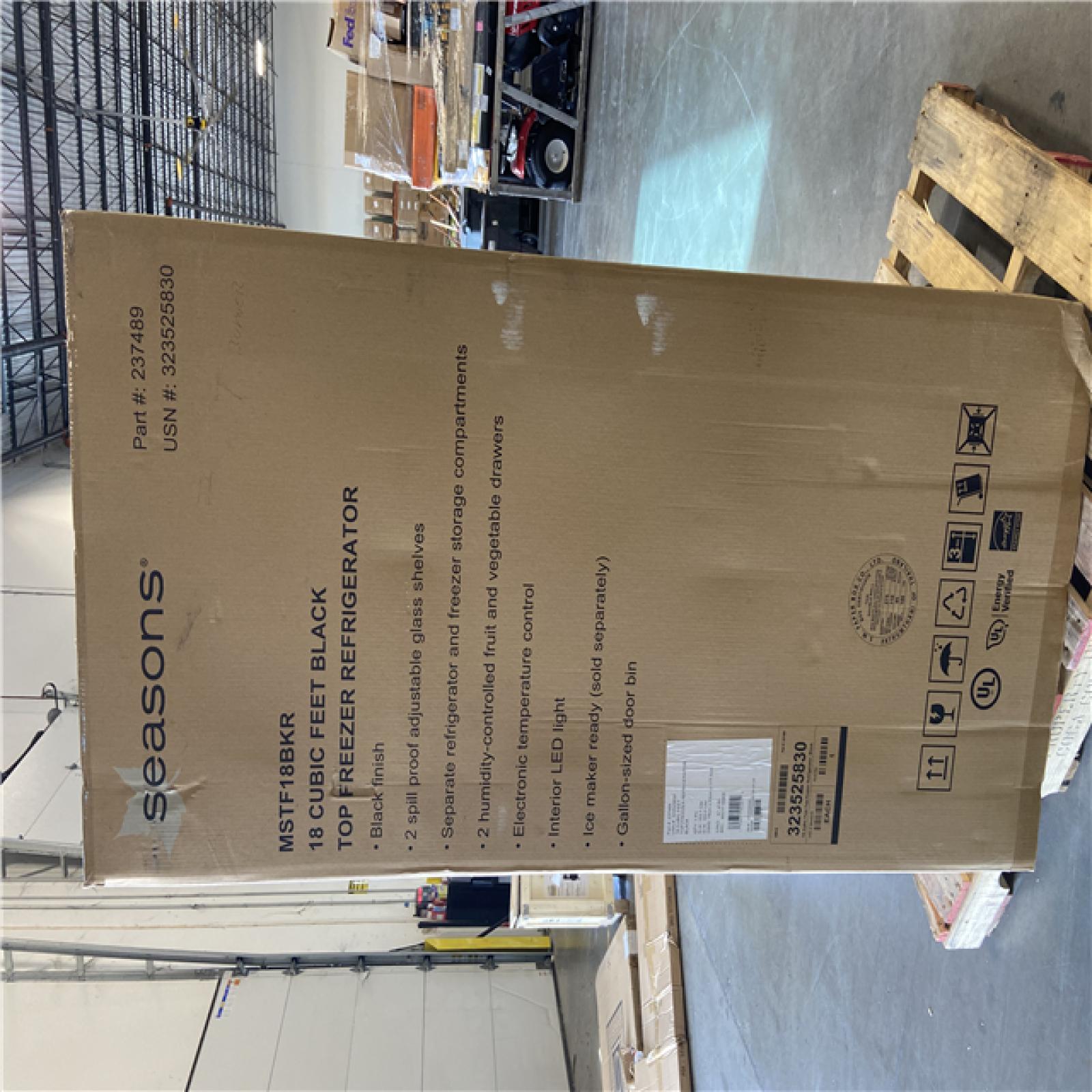 DALLAS LOCATION - Seasons® 18 Cu. Ft. Top-Freezer Refrigerator, Energy Star®, Black