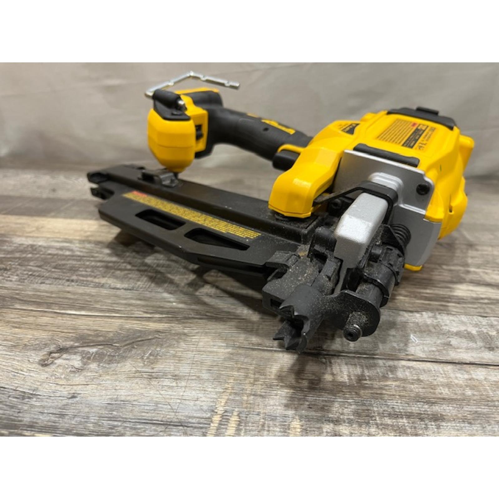 AS-IS DEWALT 20-Volt 21° Cordless Framing Nailer (Tool-Only)