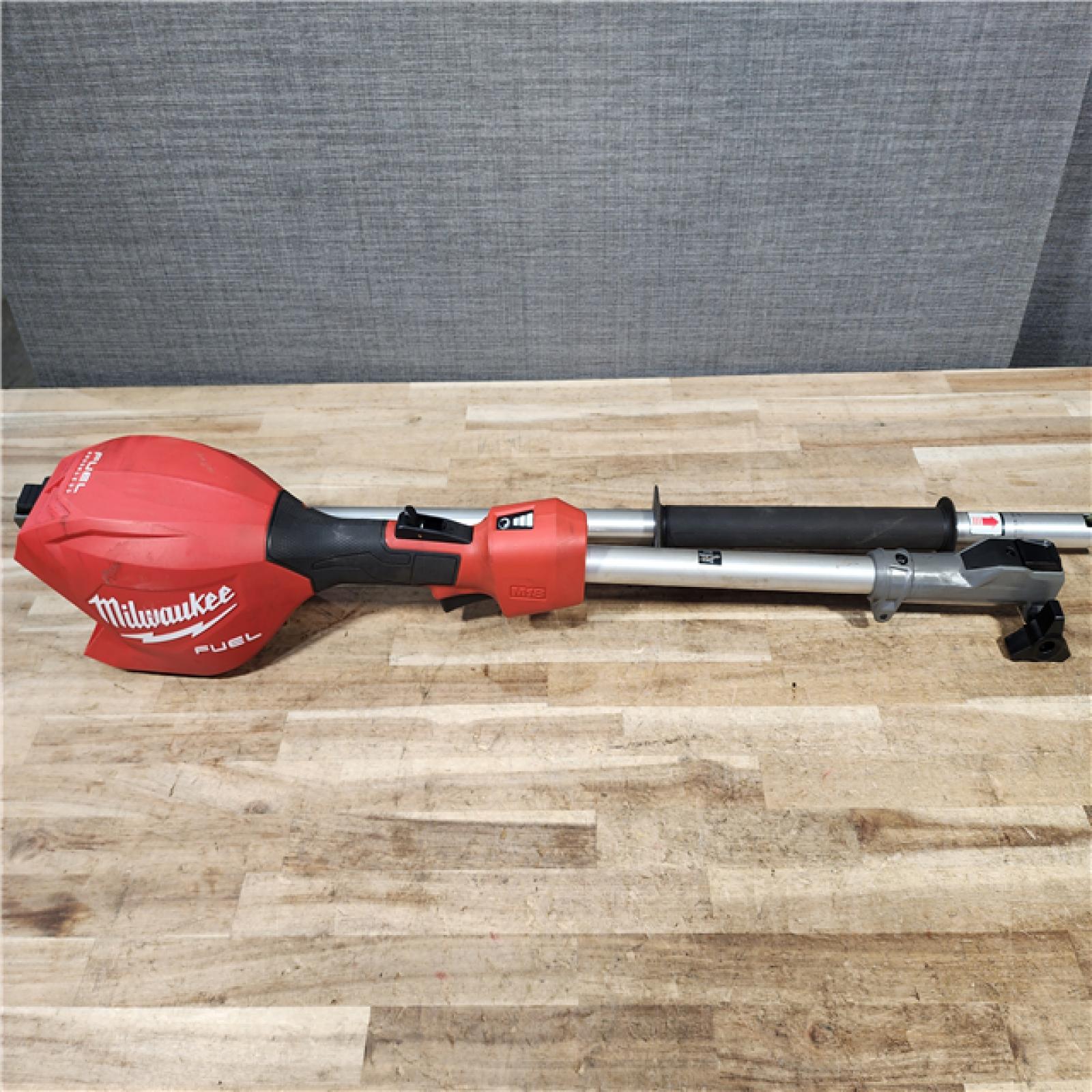 HOUSTON LOCATION - AS - IS Milwaukee M18 FUEL Pole Saw with QUIK-LOK (Bare Tool) - 3016-20PS