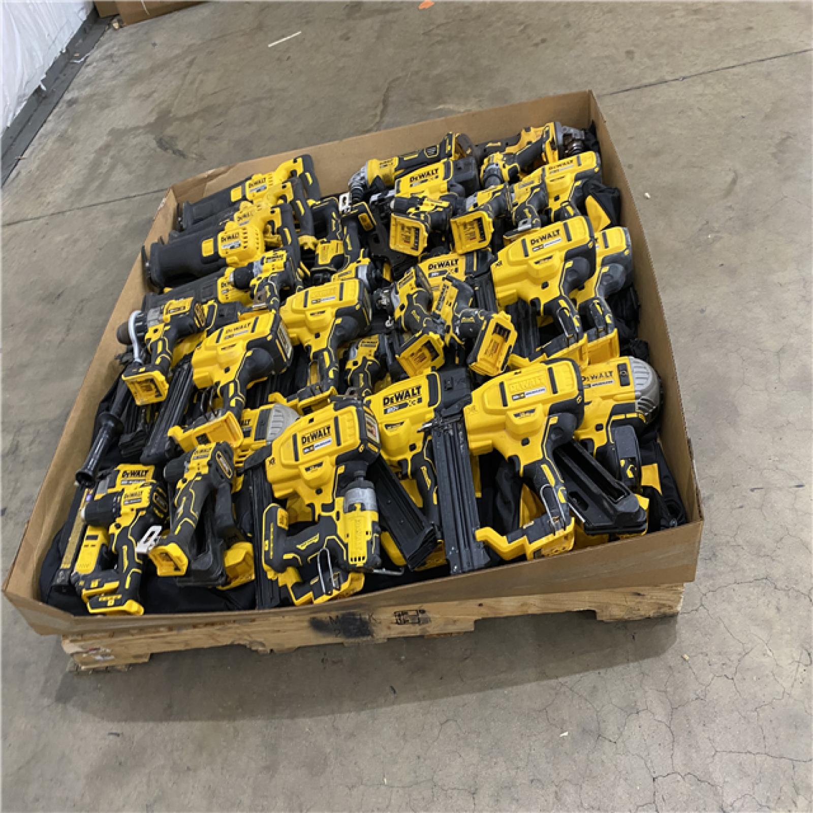 Houston Location AS IS - Tool Pallet