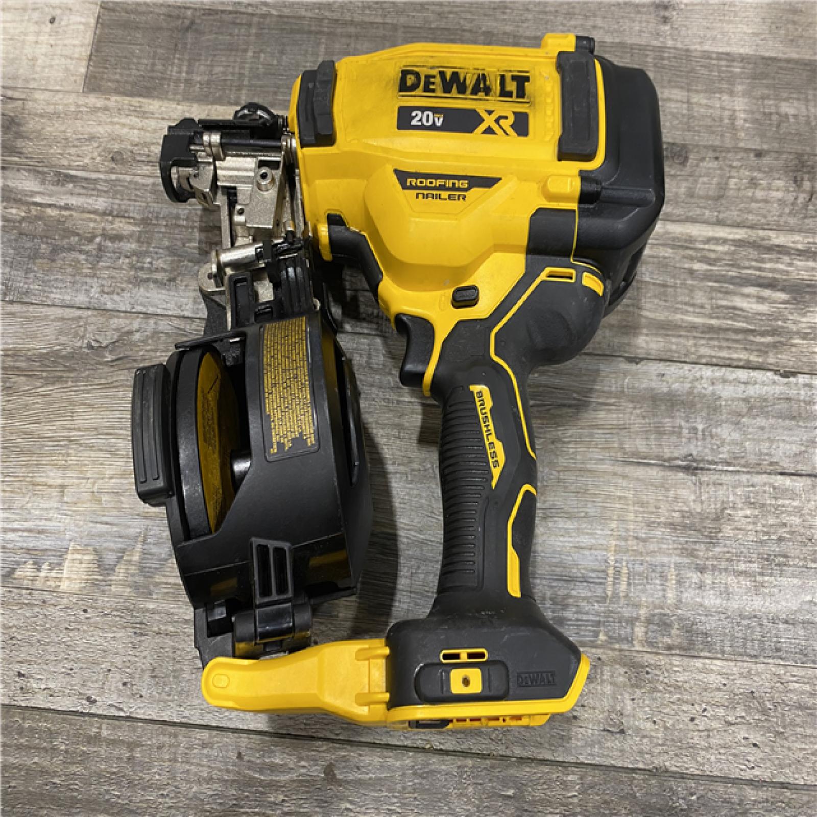 AS-IS DEWALT 20V MAX Lithium-Ion 15-Degree Electric Cordless Roofing Nailer Kit