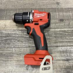 AS-IS Milwaukee 18V Lithium-Ion Brushless Cordless 1/2 in. Compact Drill/Driver Kit
