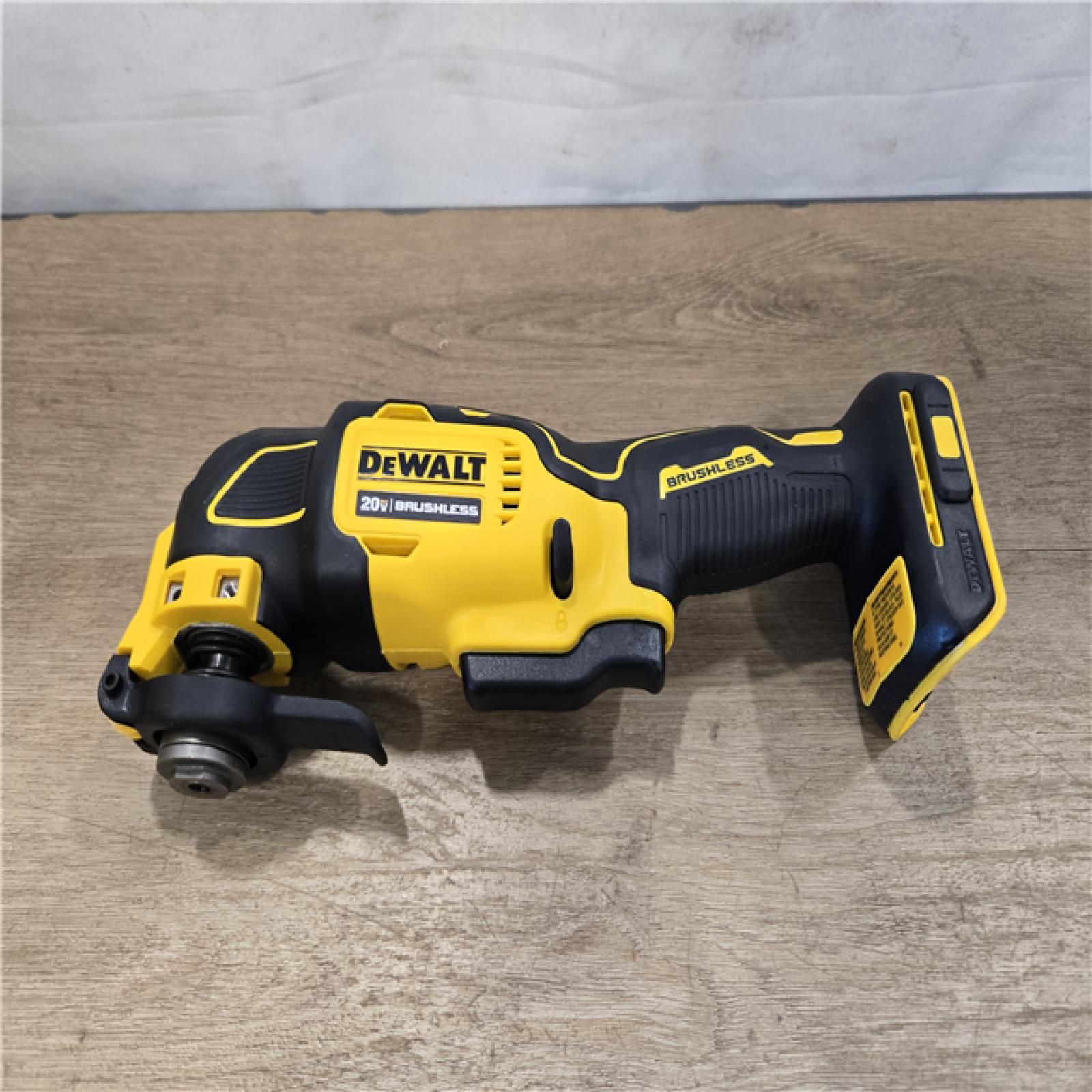 AS-IS DEWALT ATOMIC 20V Cordless (4-Tool) Combo Kit