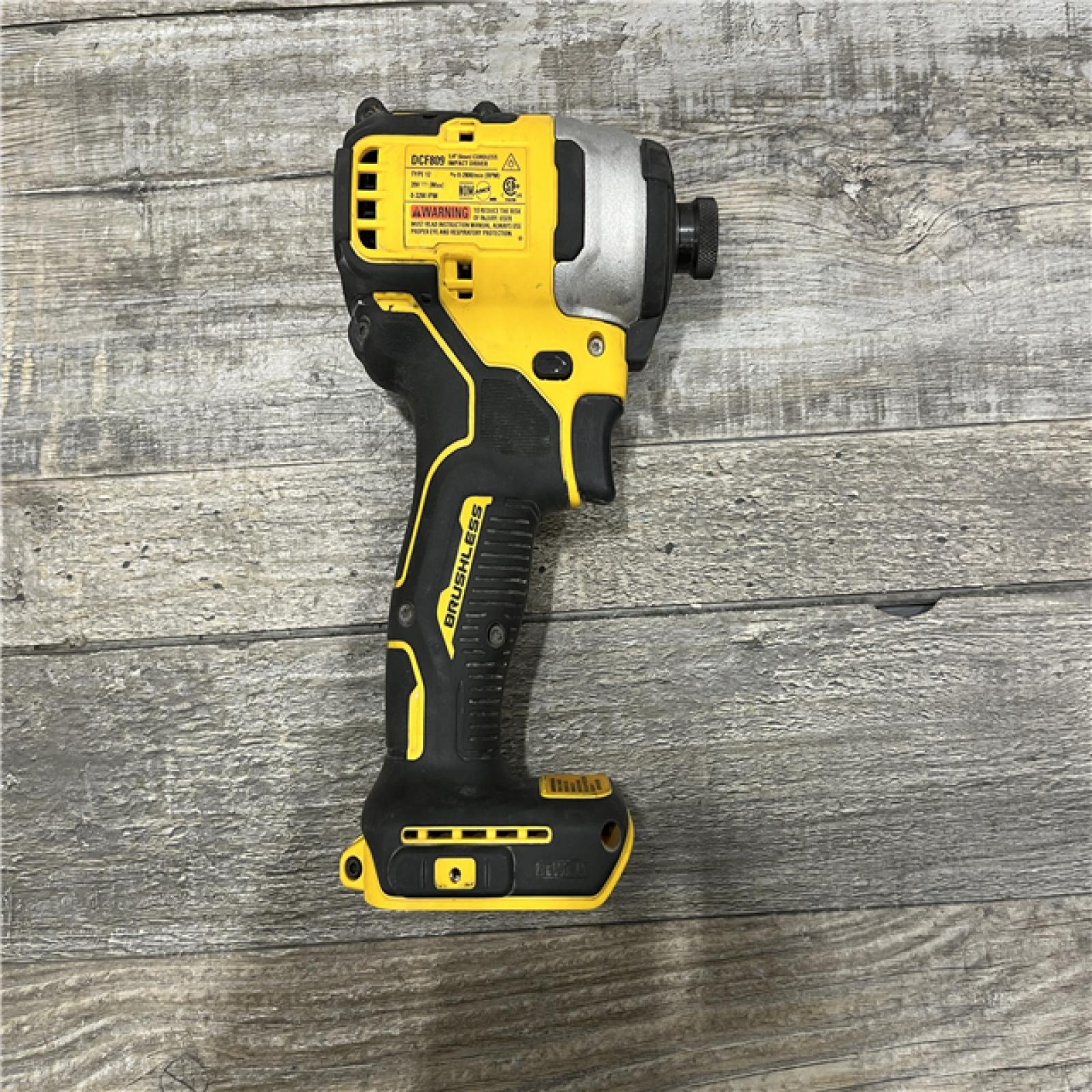 AS-IS DEWALT 20V XR Lithium-Ion Cordless Brushless 1/2 in. Drill/Driver Kit