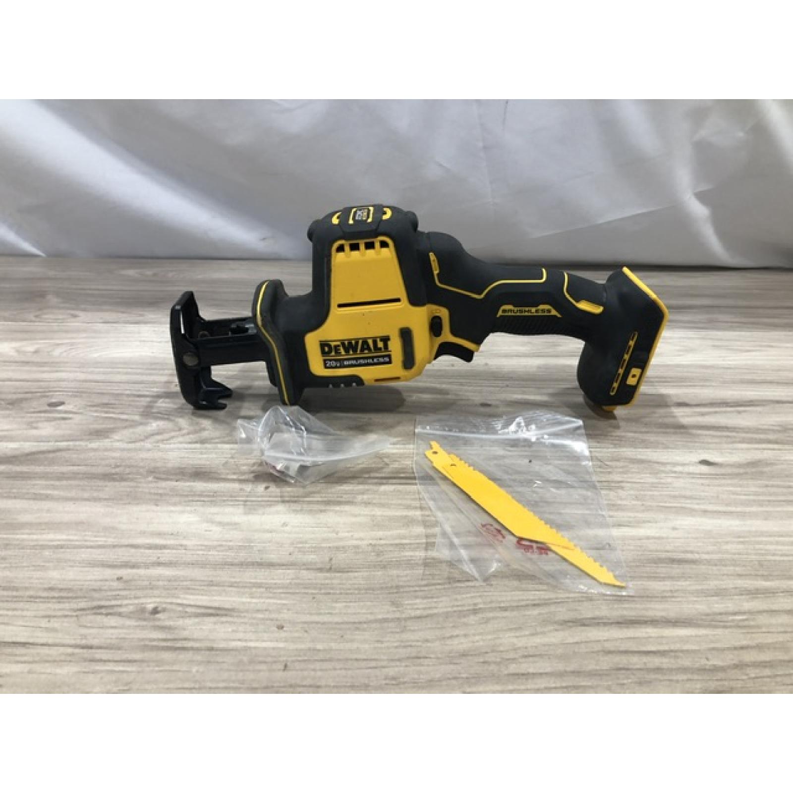 AS-IS Dewalt ATOMIC 20V MAX Cordless One-Handed Reciprocating Saw (Tool Only)