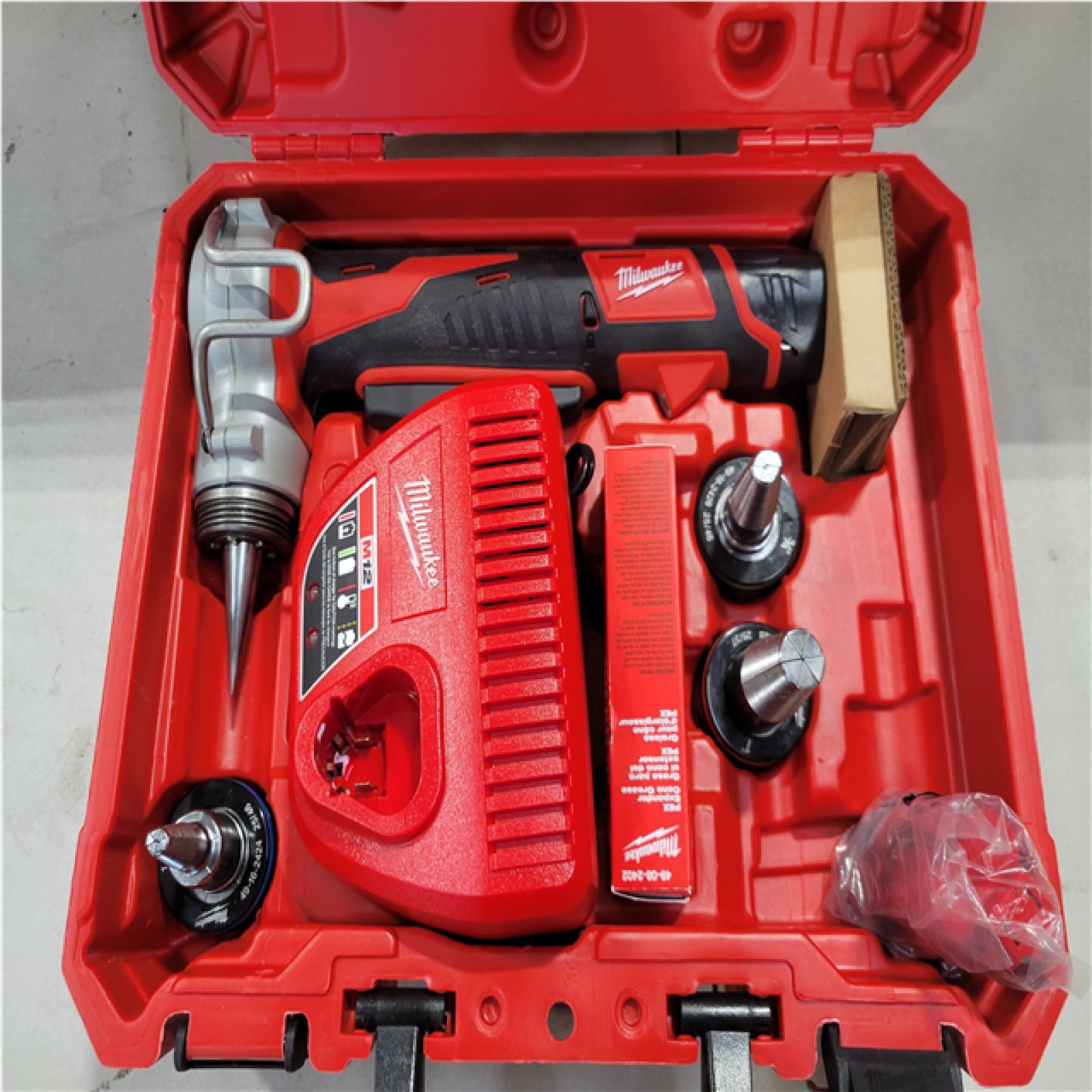 CALIFORNIA AS-IS MILWAUKEE M12 PEX EXPANDER KIT