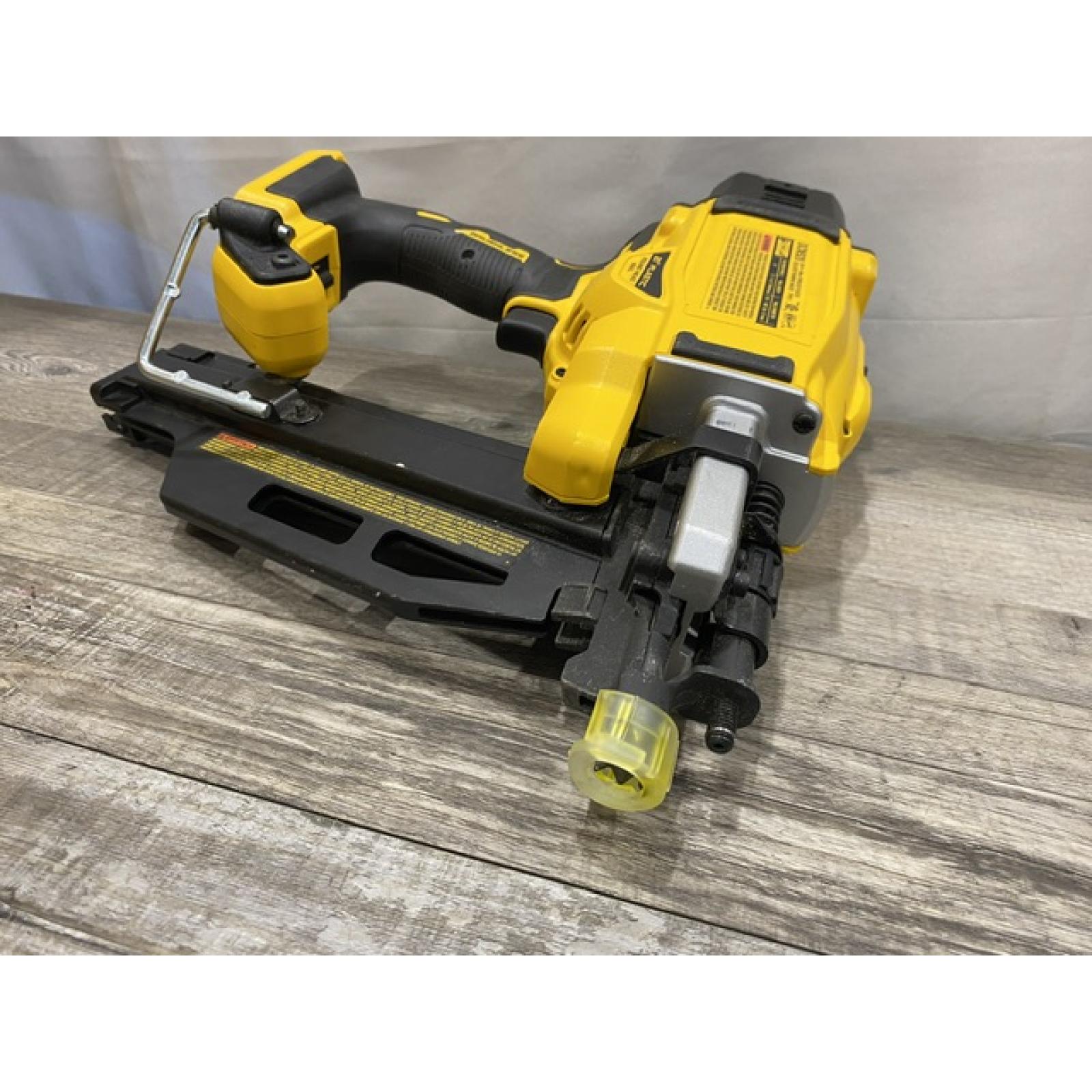 AS-IS DEWALT 20-Volt 21° Cordless Framing Nailer (Tool-Only)