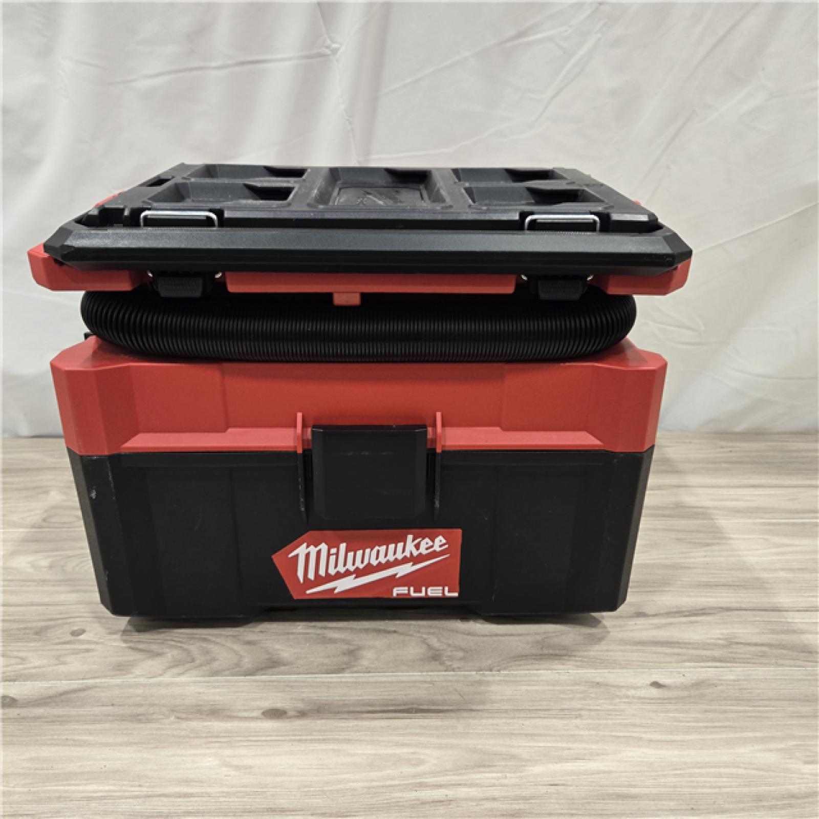 AS-IS MILWAUKEE M18 FUEL PACKOUT 18V Cordless 2.5 Gal. Wet/Dry Vacuum (Vacuum-Only)