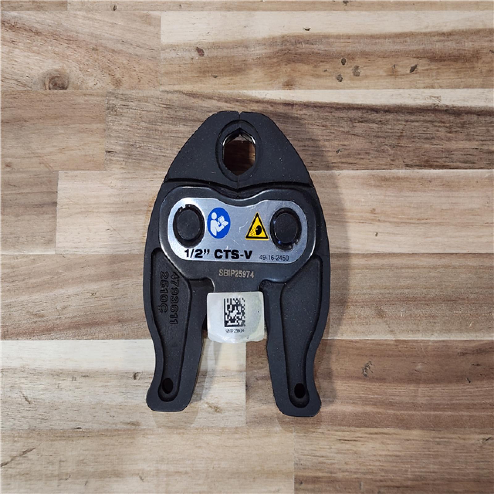 HOUSTON LOCATION - AS-IS M12 12-Volt Lithium-Ion Force Logic Cordless Press Tool Kit (1 Jaws Included) with Two 1.5 Ah Battery and Hard Case