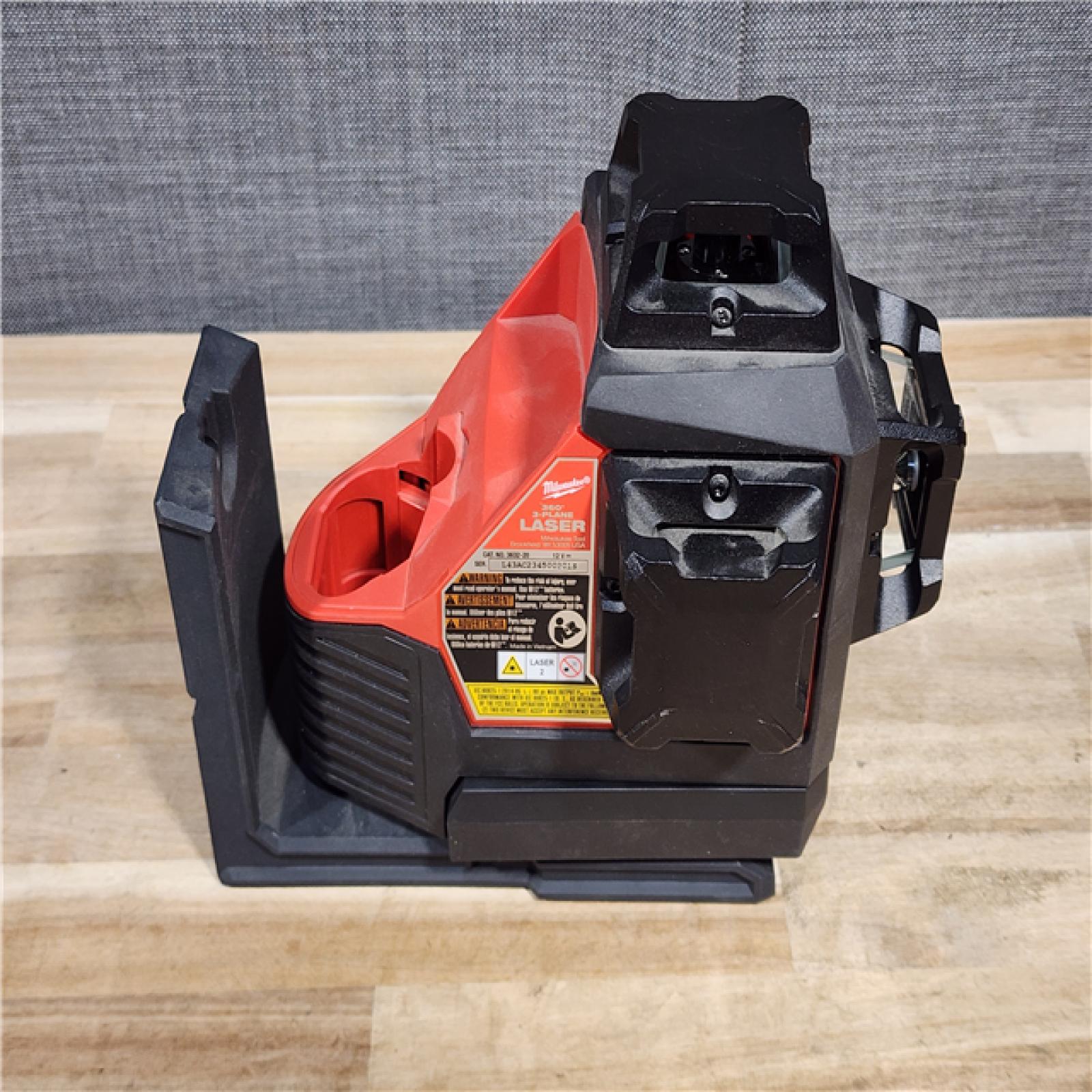 HOUSTON LOCATION - AS-IS Milwaukee 12-Volt Lithium-Ion Cordless Green 250 ft. 3-Plane Laser Level Kit