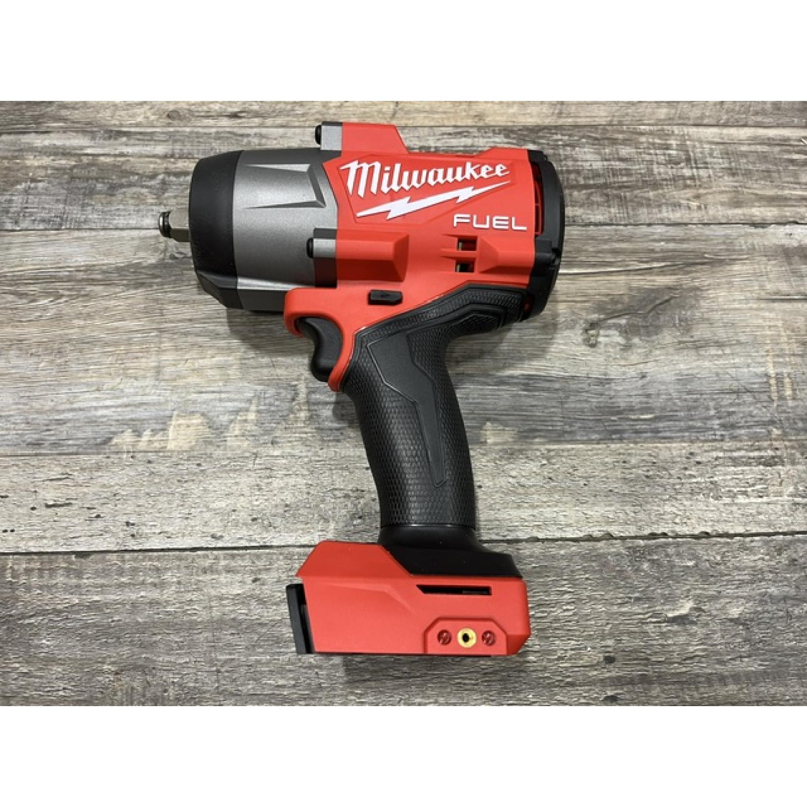 AS-IS Milwaukee FUEL 18V Lithium-Ion Brushless Cordless 1/2 in. Impact Wrench w/Friction Ring Kit