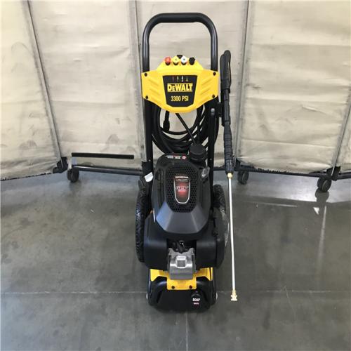 California LIKE-NEW DEWALT 3300 PSI 2.4 GPM Gas Cold Water Pressure Washer with HONDA GCV200 Engine