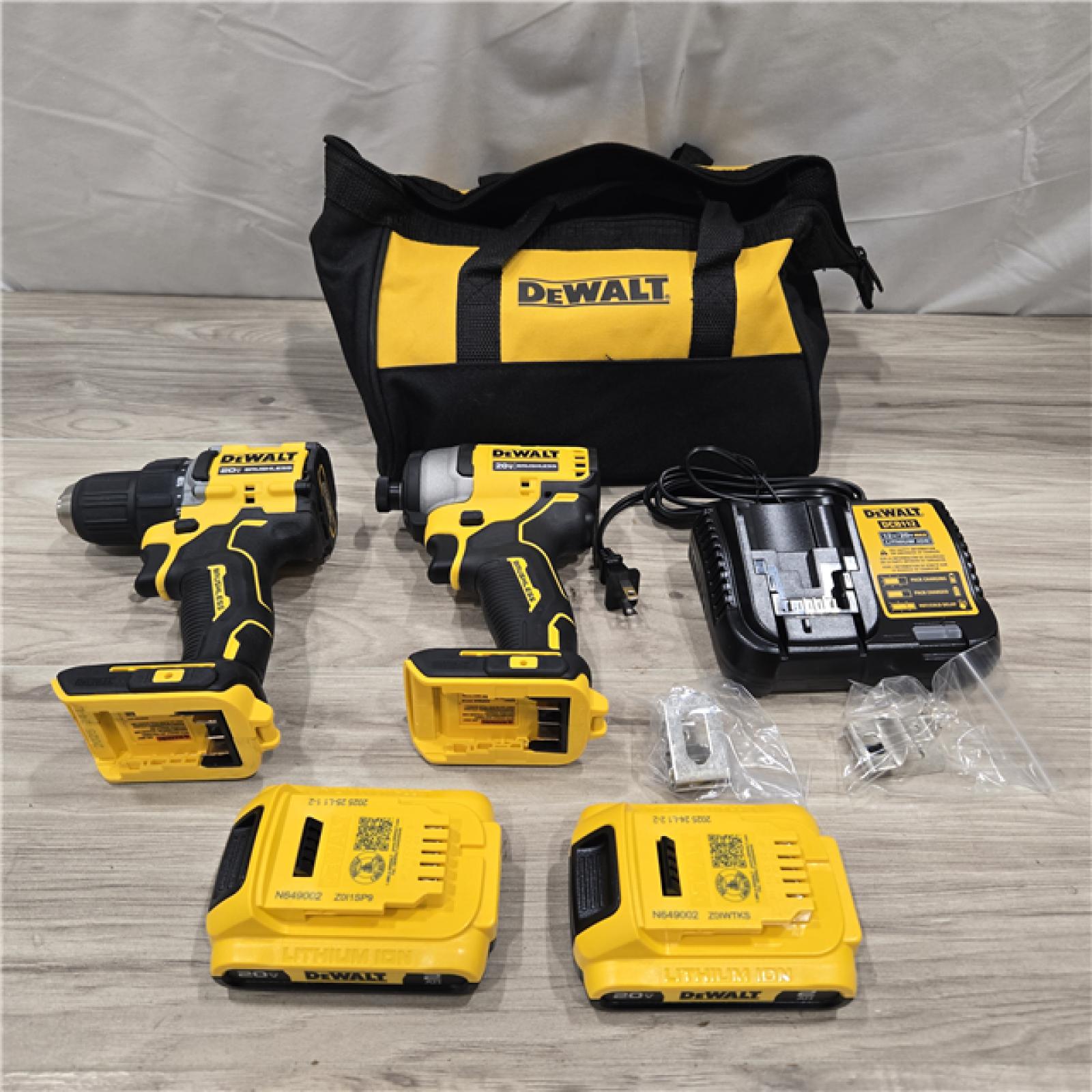 AS-IS Dewalt DCK225D2 20V MAX ATOMIC Compact Cordless Drill Driver and Impact Driver Combo Kit