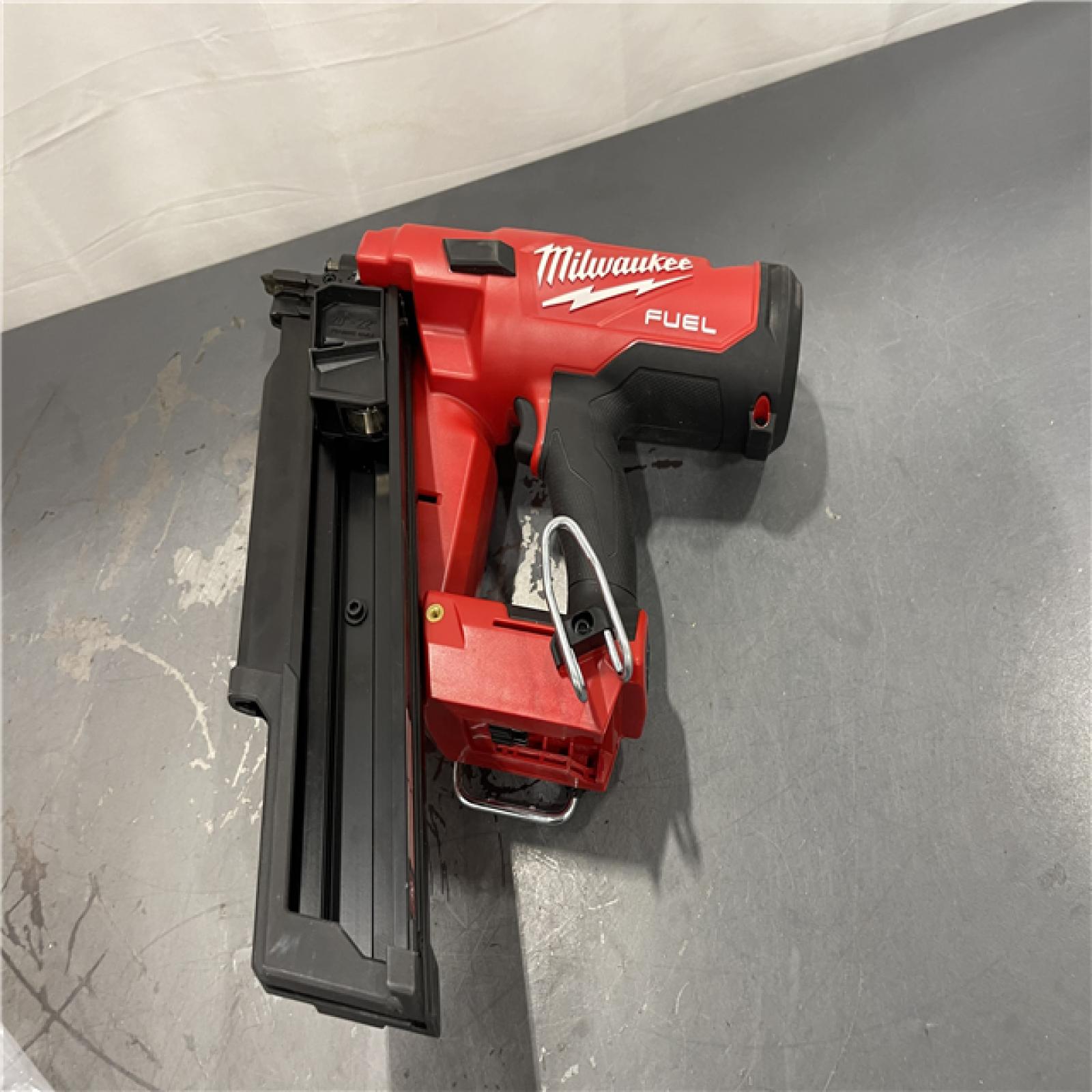 AS-IS - Milwaukee M18 FUEL 3-1/2 in. 18-Volt 21-Degree Lithium-Ion Brushless Cordless Framing Nailer