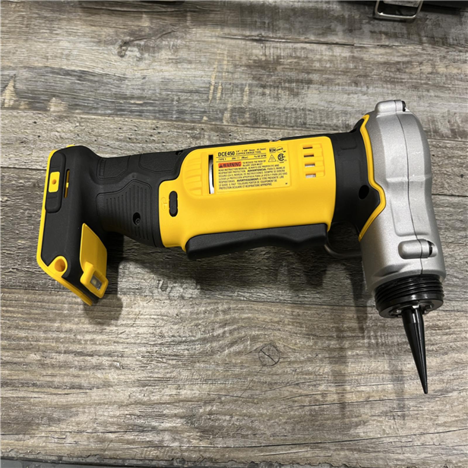 LIKE NEW - DEWALT 20V MAX Lithium-Ion Copper Swage Tool Kit