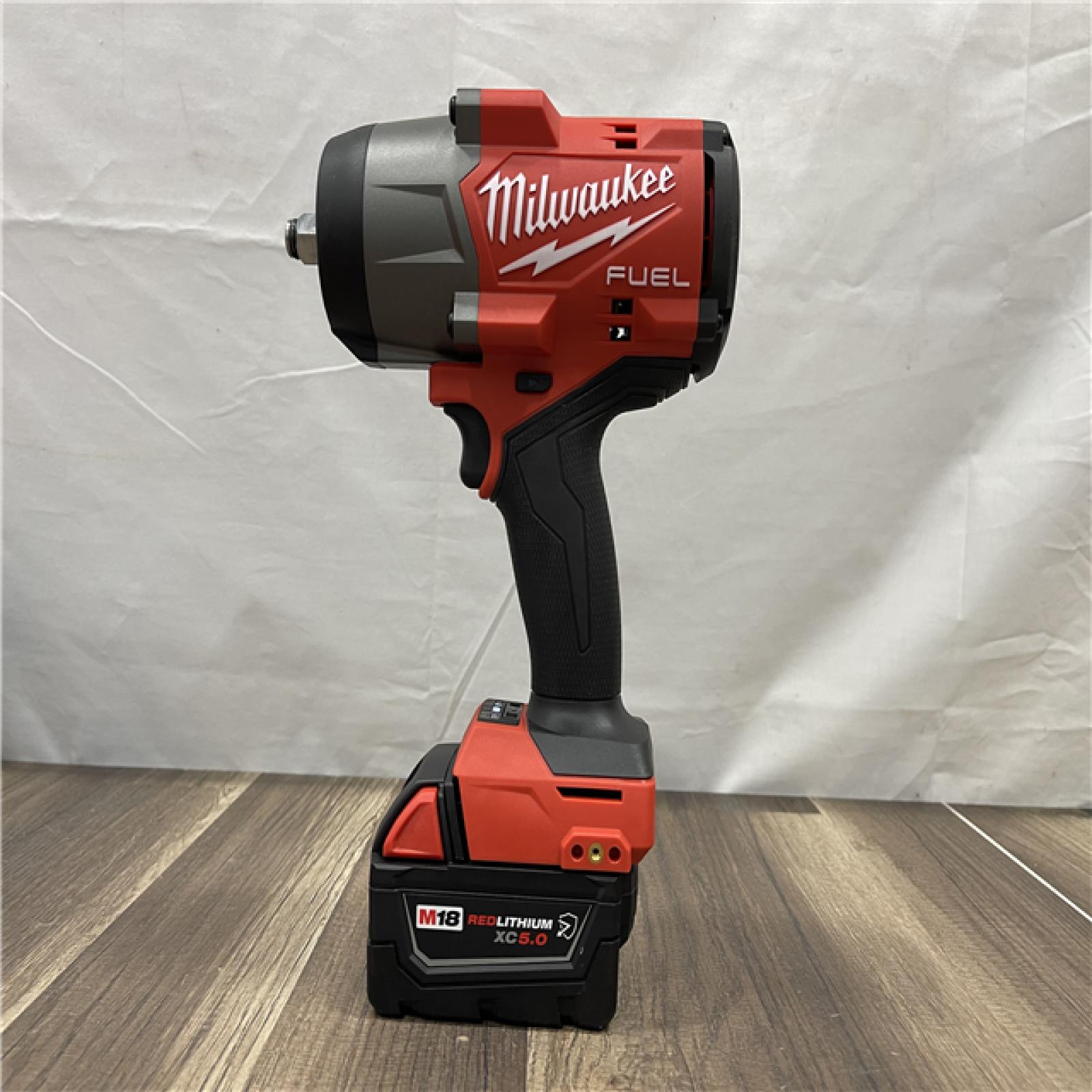 AS-IS Milwaukee FUEL 18V Lithium-Ion Brushless Cordless 1/2 in. Impact Wrench w/Friction Ring Kit