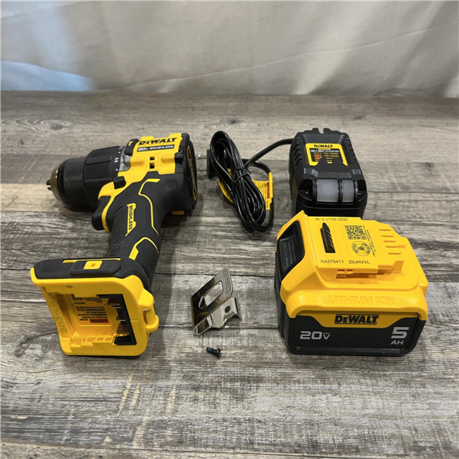AS-IS DEWALT ATOMIC 20V Lithium-Ion Cordless 1/2 in. Hammer Drill Kit