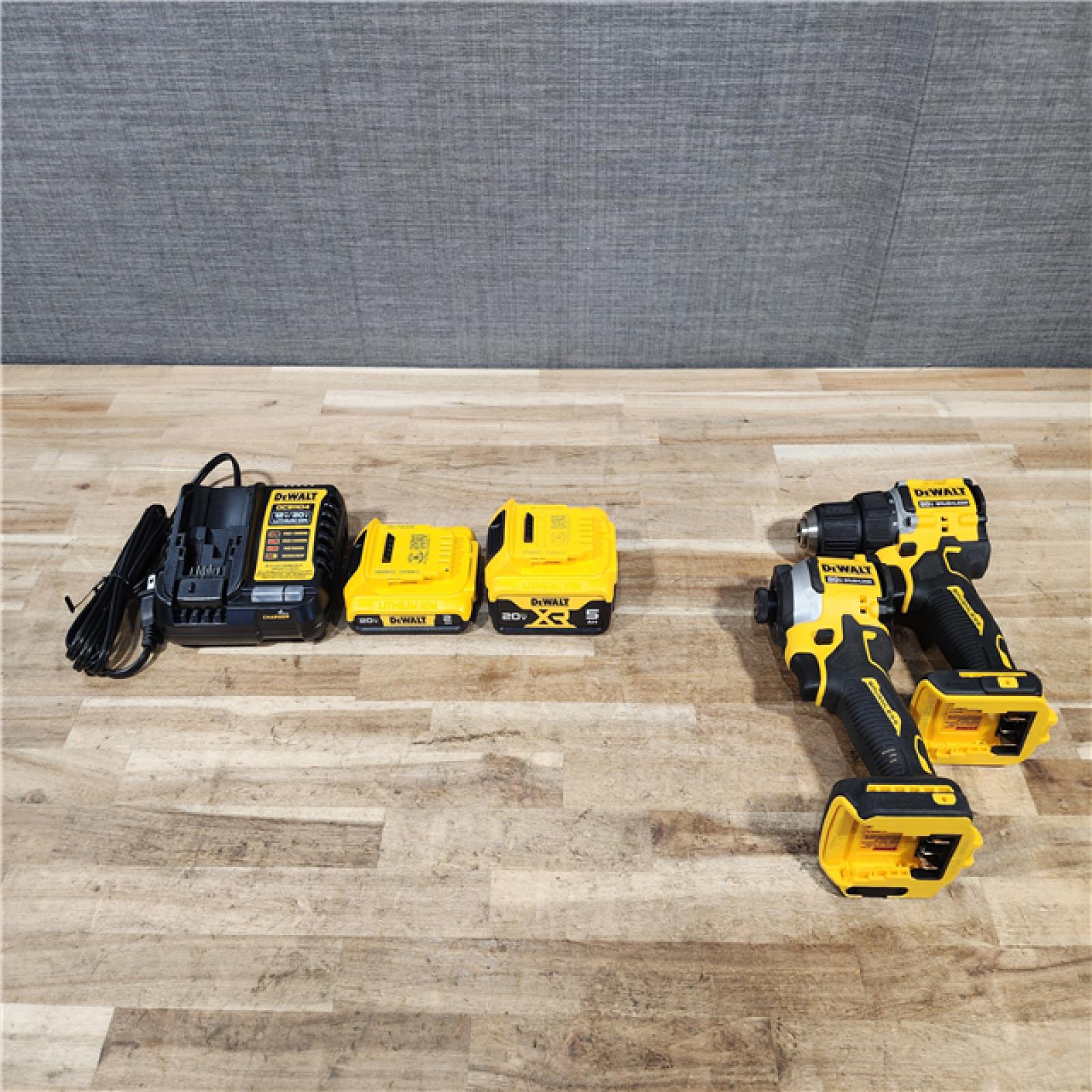 HOUSTON LOCATION - AS-IS DEWALT 2 TOOL COMBO KIT W/ (2) BATTERY & CHARGER