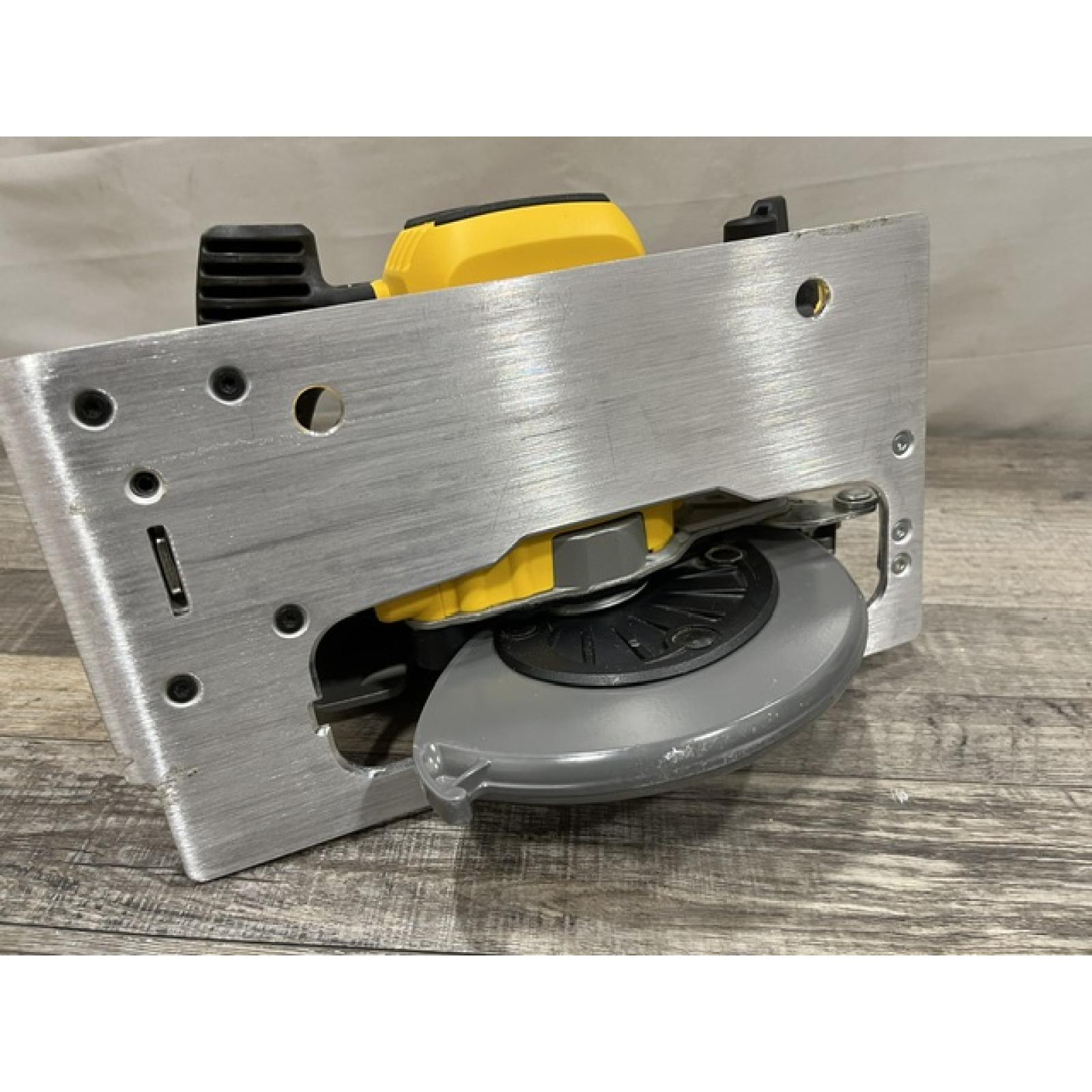 AS-IS DEWALT FLEXVOLT 60V MAX 125 MPH 600 CFM Brushless Cordless Battery Powered Blower Kit