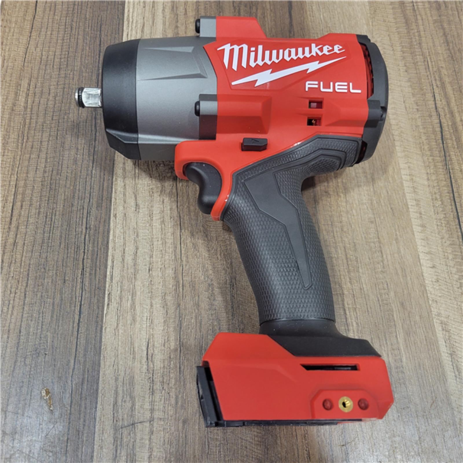 AS-IS Milwaukee M18 1/2 in. Cordless Brushless High Torque Impact Wrench Kit (Battery & Charger)