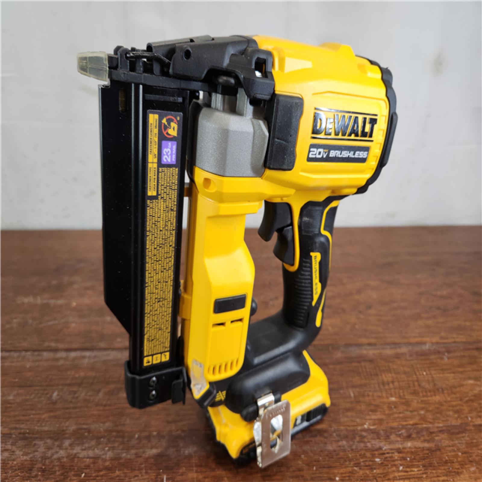 AS-IS DEWALT ATOMIC 20V MAX Brushless Cordless 23 Gauge Pin Nailer Kit